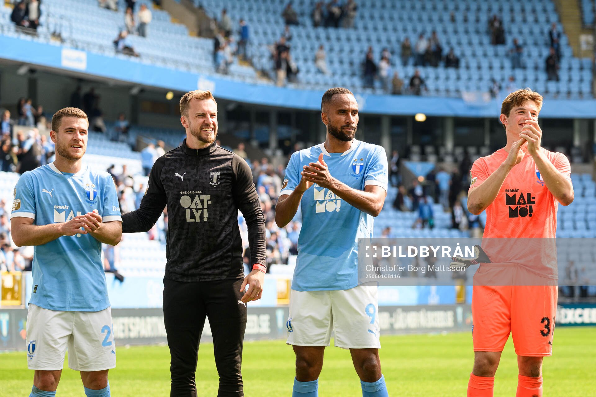 Malmö FFs Gabriel Busanello, målvakt Ricardo Friedrich,