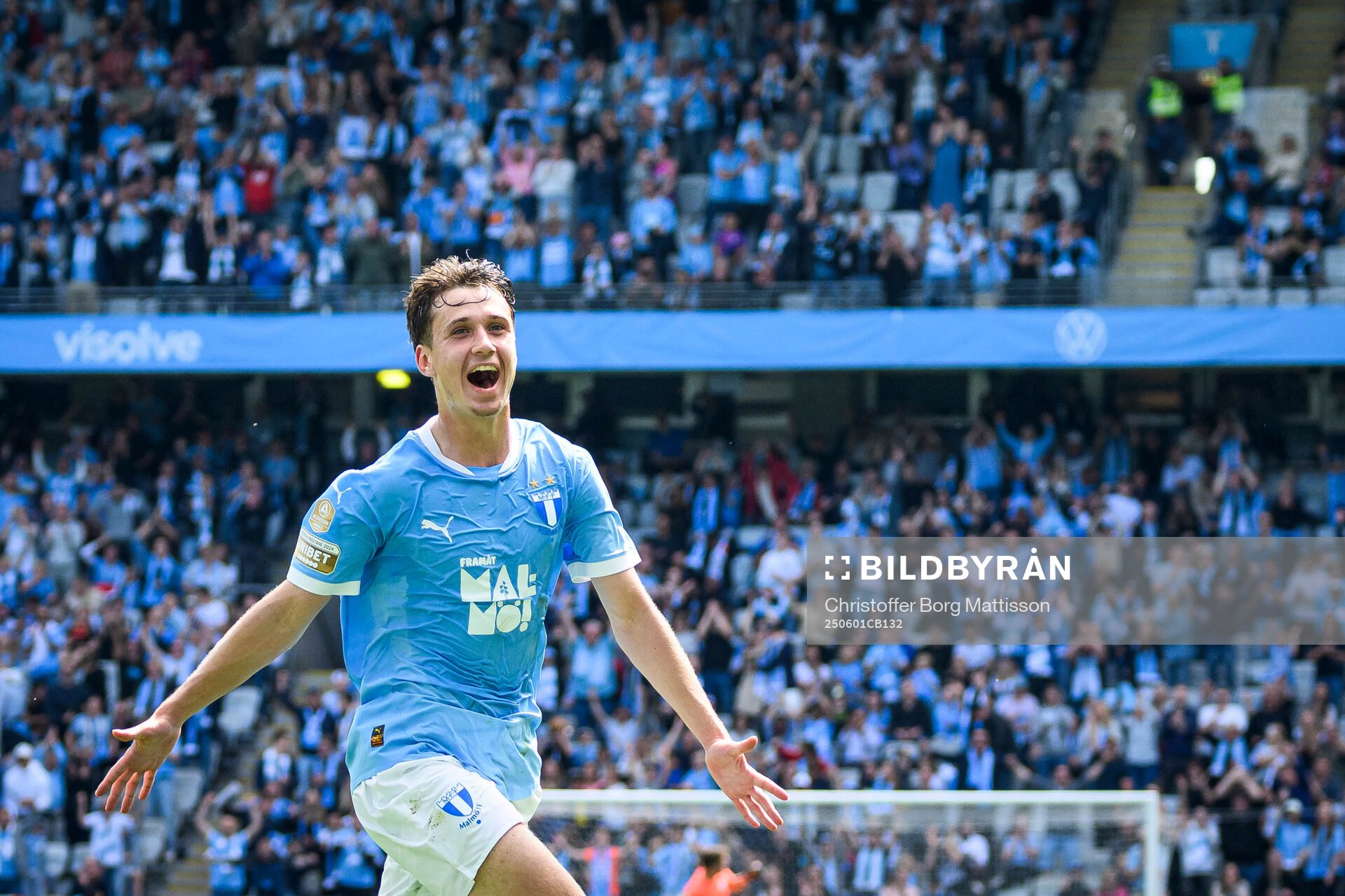 Malmö FFs Kenan Busuladzic jublar