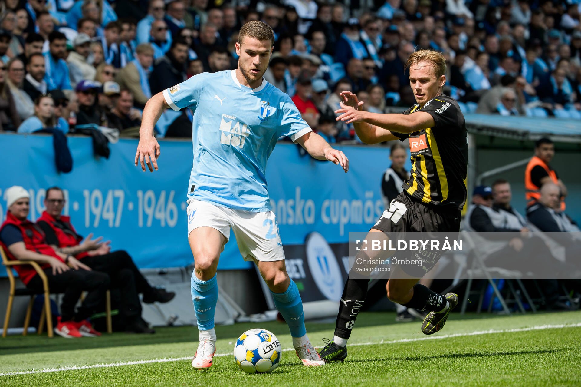 Malmö FFs Gabriel Busanello och Häckens Pontus Dahbo