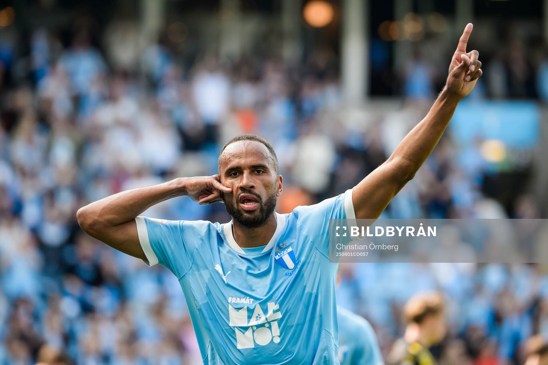 Malmö FFs Isaac Thelin jublar