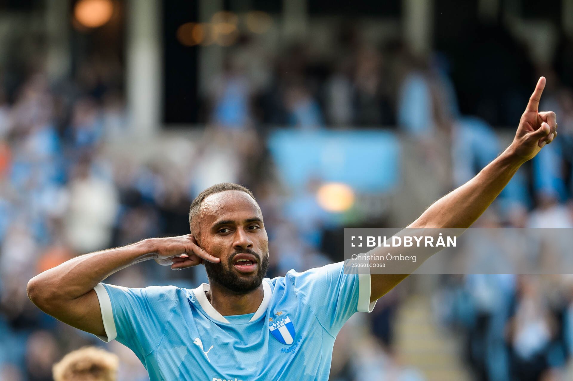 Malmö FFs Isaac Thelin jublar