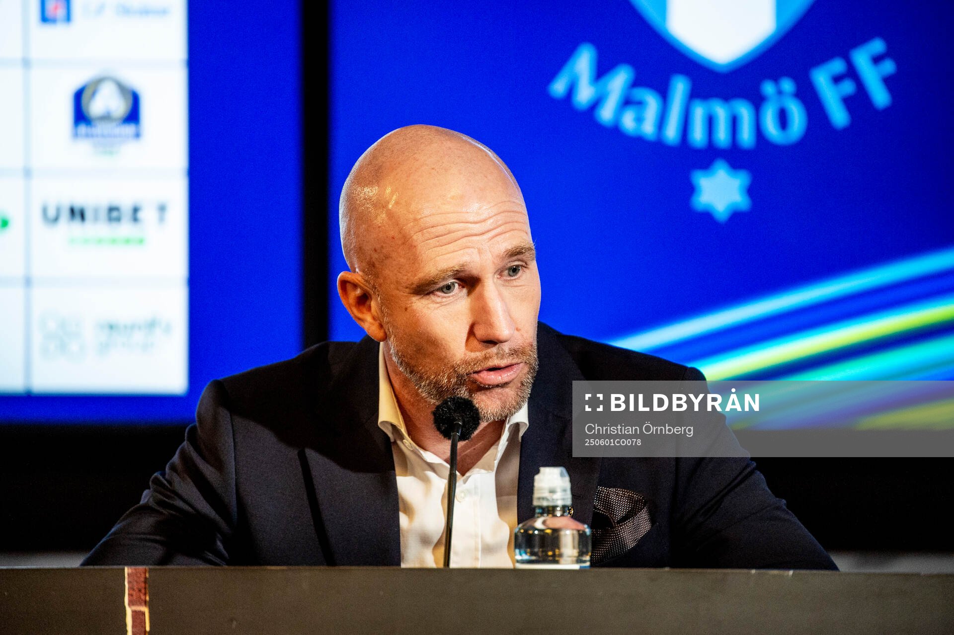 Malmö FFs tränare Henrik Rydström på en presskonferens