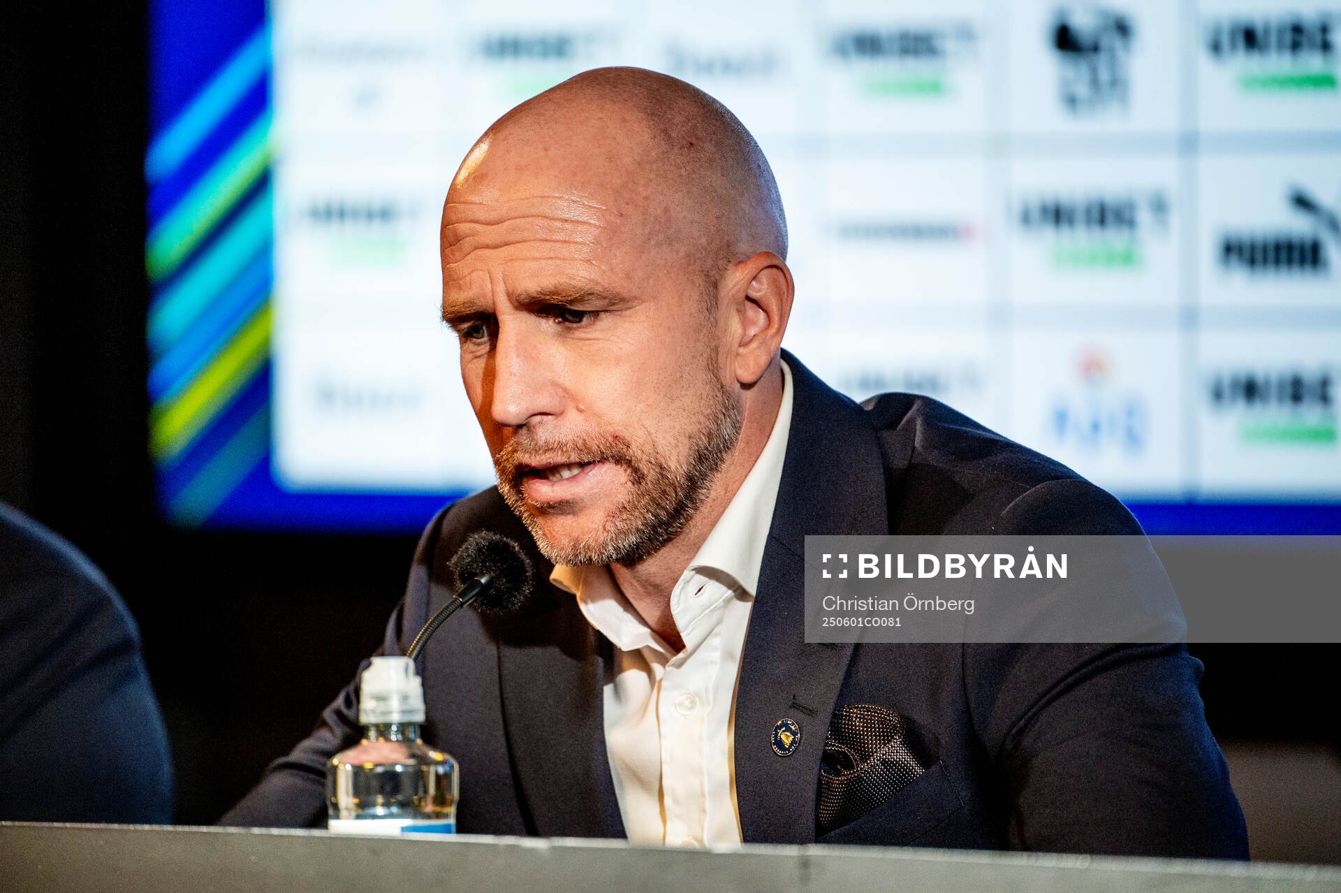 Malmö FFs tränare Henrik Rydström på en presskonferens