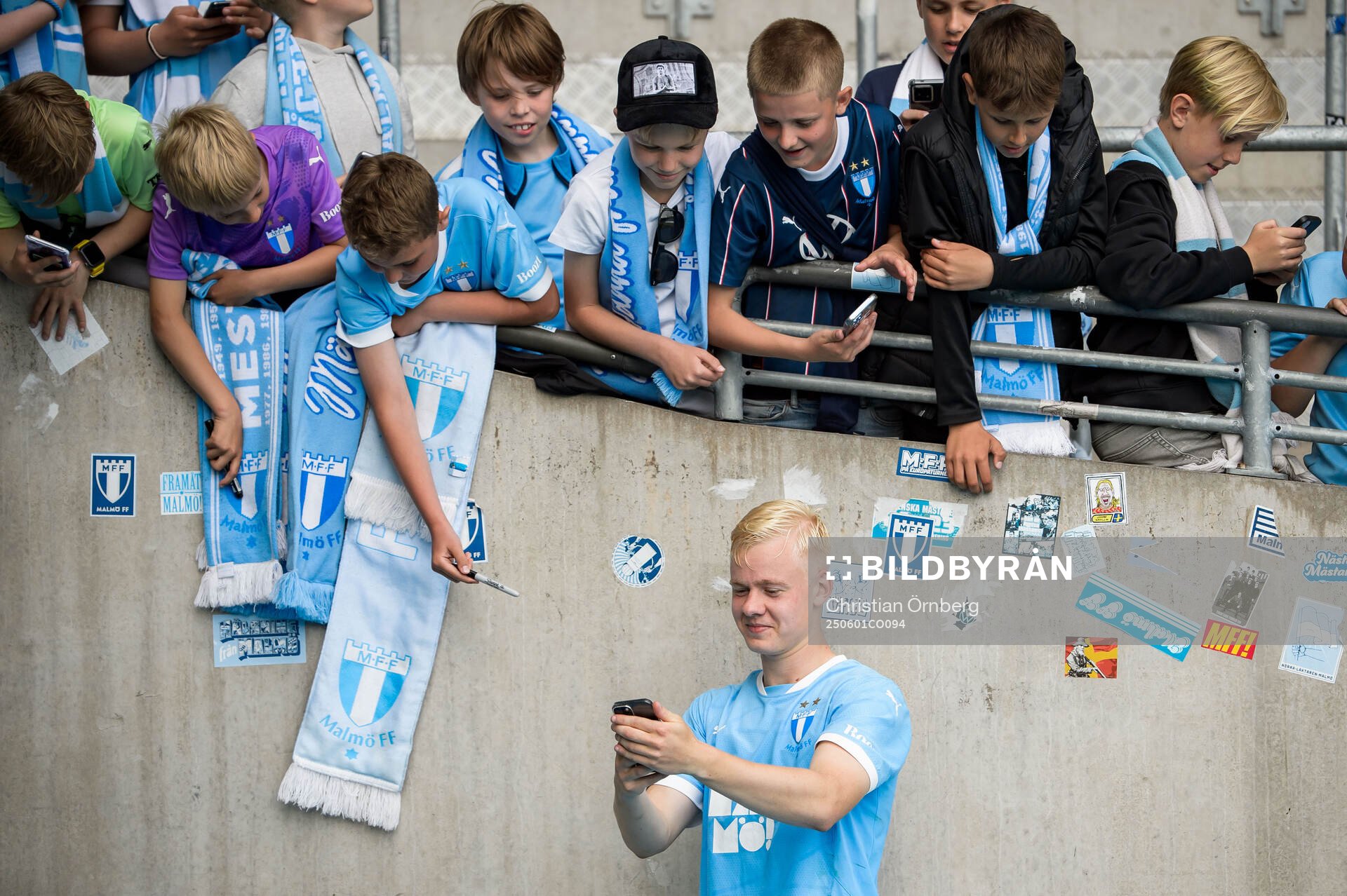 Malmö FFs Otto Rosengren och supportrar