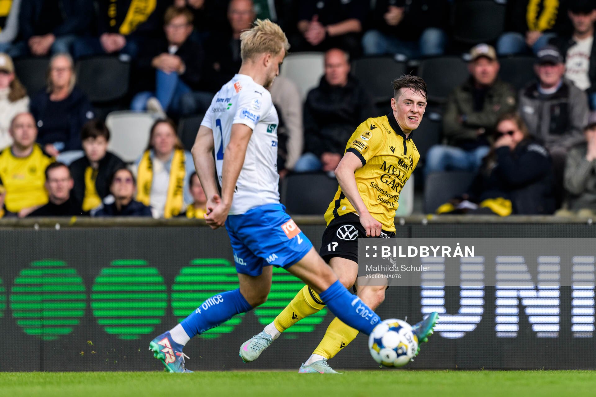 Värnamos Johan Rapp och Mjällbys Elliot Stroud