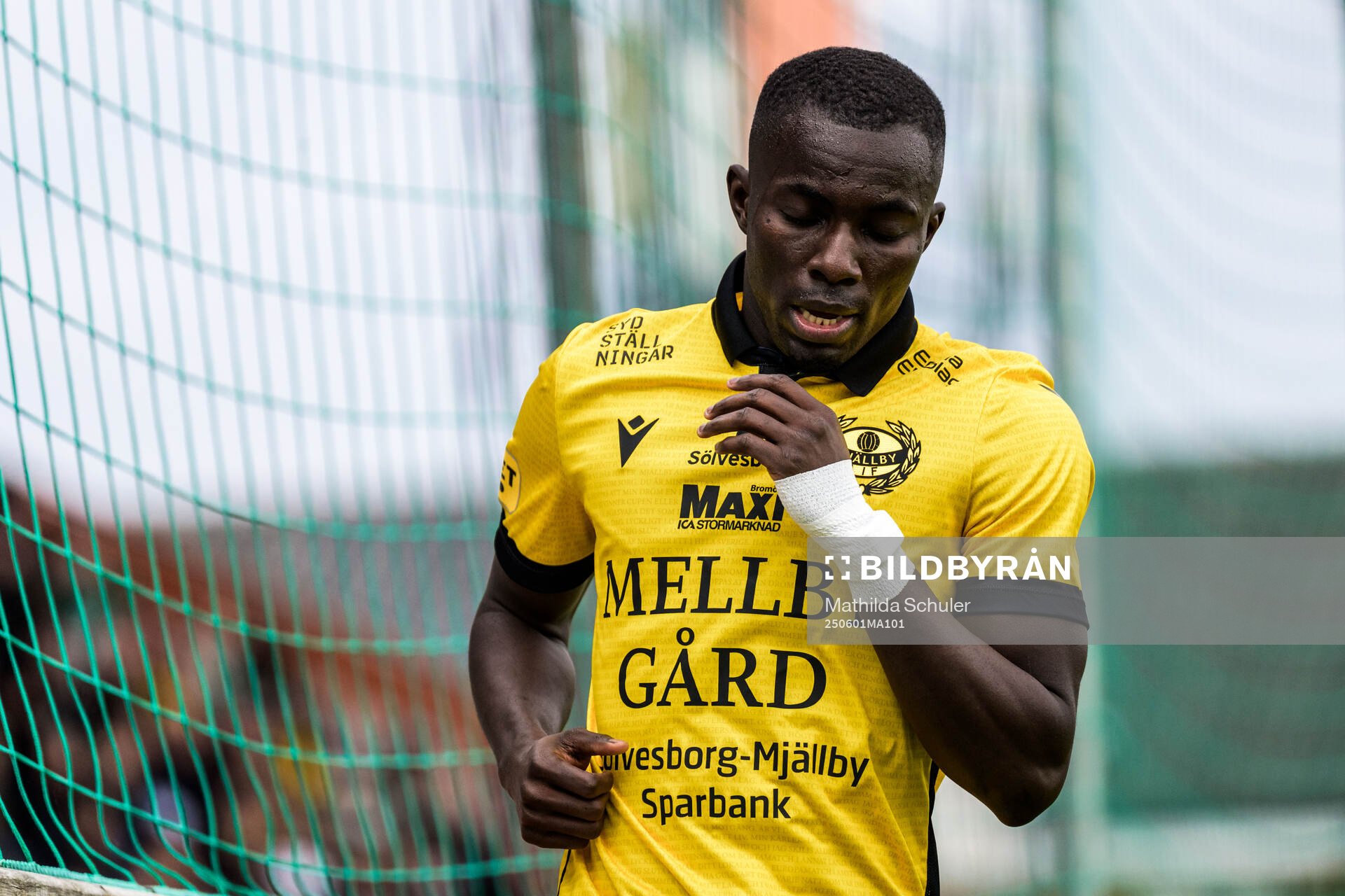 Mjällbys Abdoulie Manneh deppar