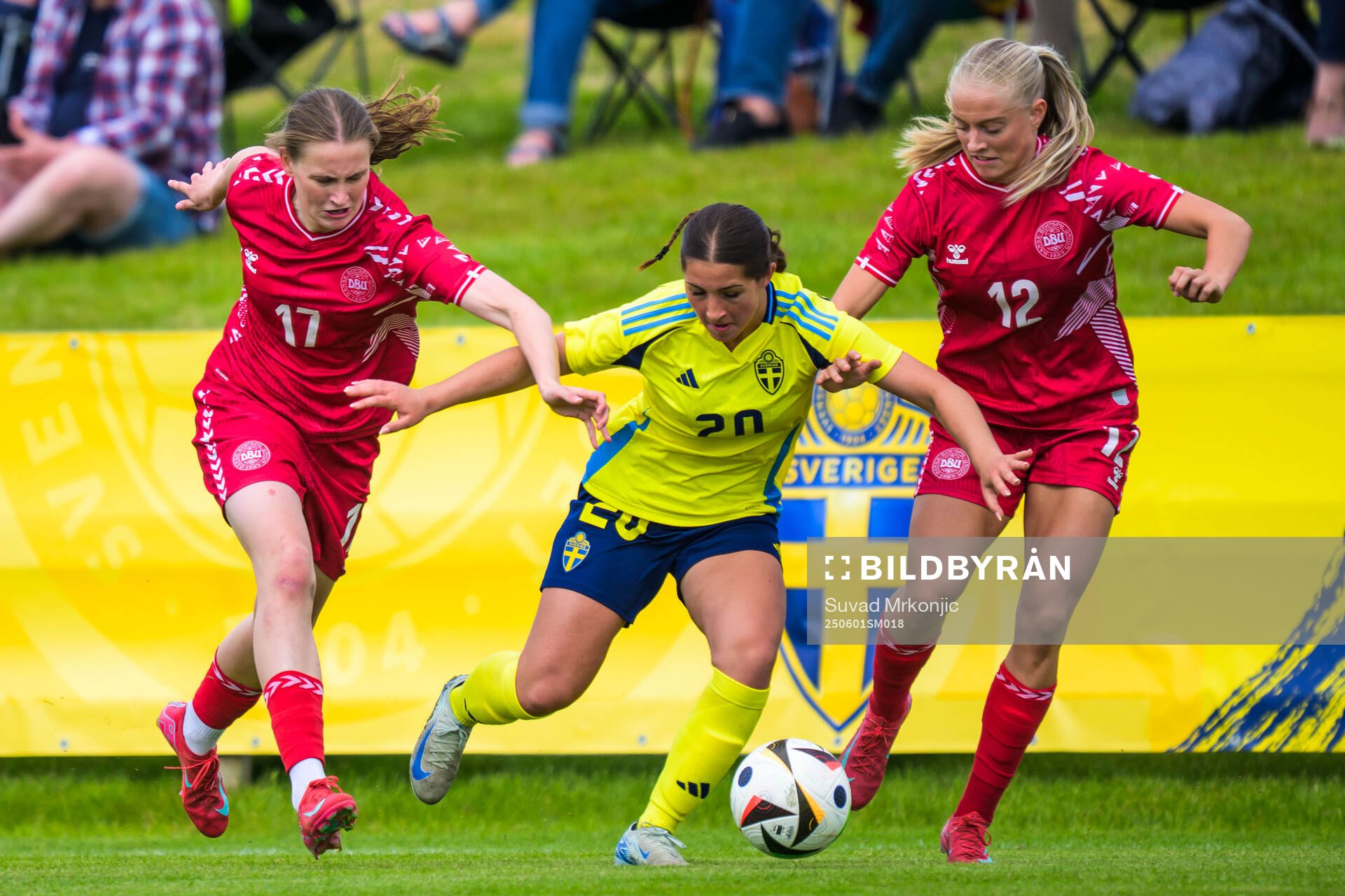 Andrea Thierry of Denmark and Filippa Sjöström of Sweden