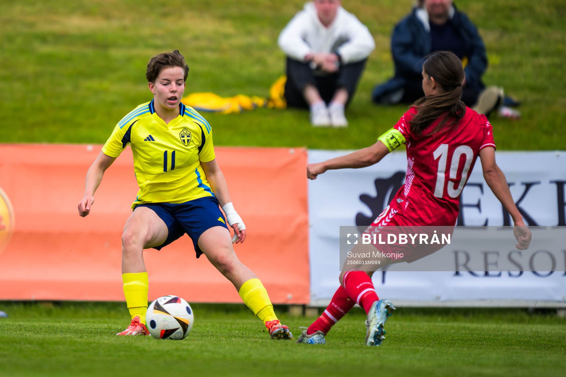 Isabelle Goldmann of Sweden and Ida-Sofie Rathe of Denmark