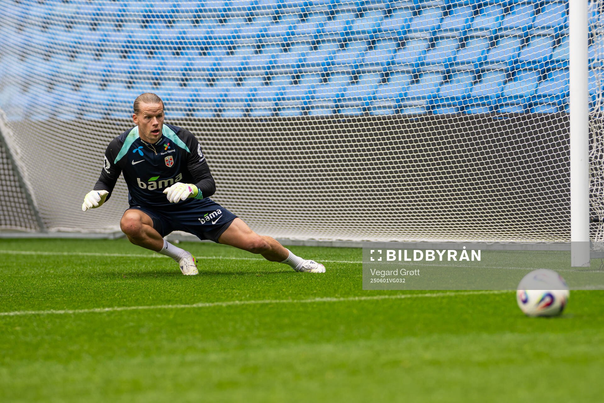 Goalkeeper Ørjan Håskjold Nyland of the Norwegian