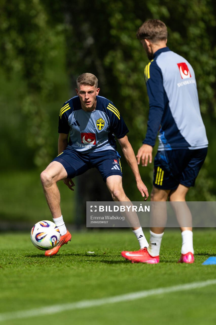 Alexander Bernhardsson of the Swedish men's national