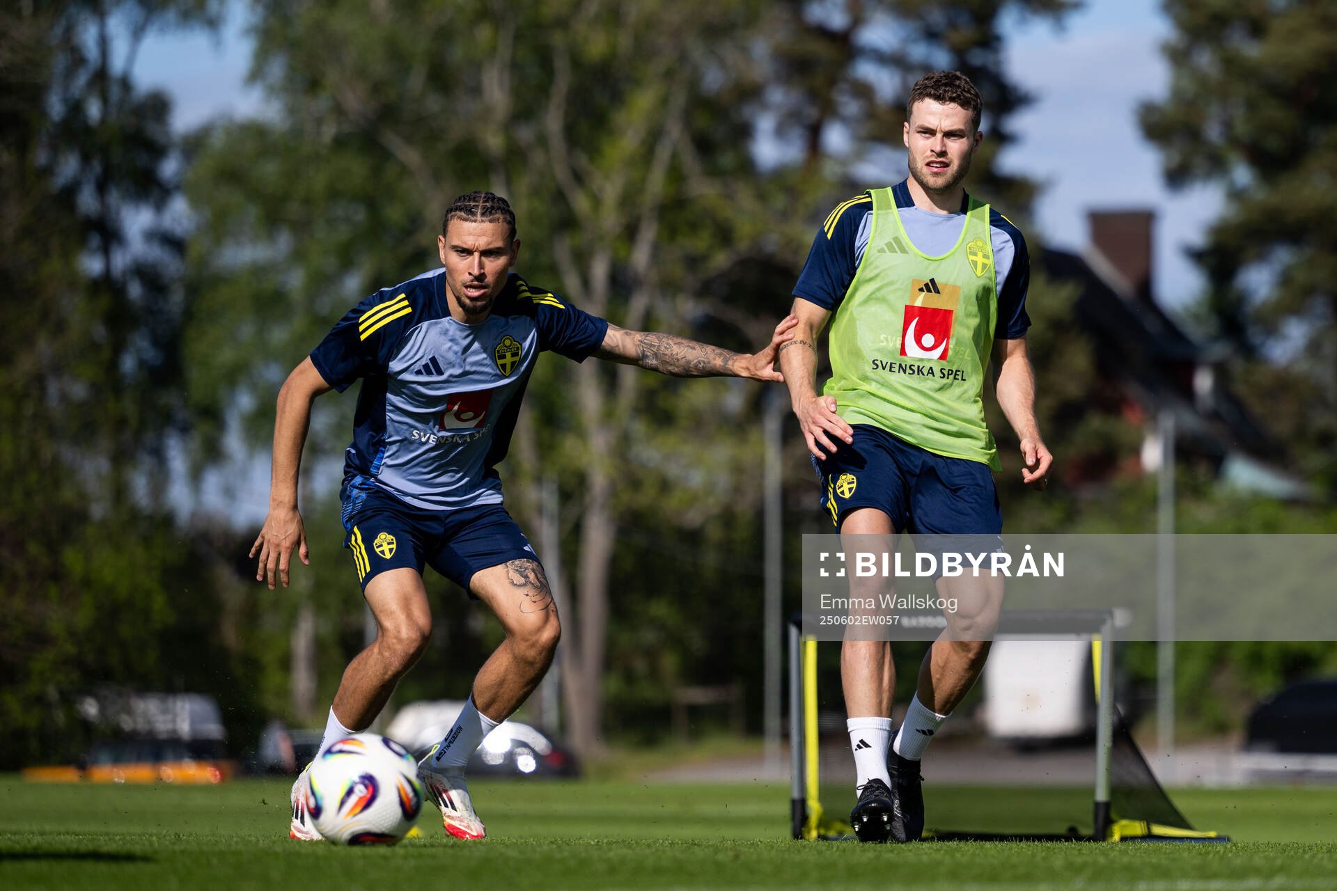 Jordan Larsson and Gabriel Gudmundsson of the Swedish men's