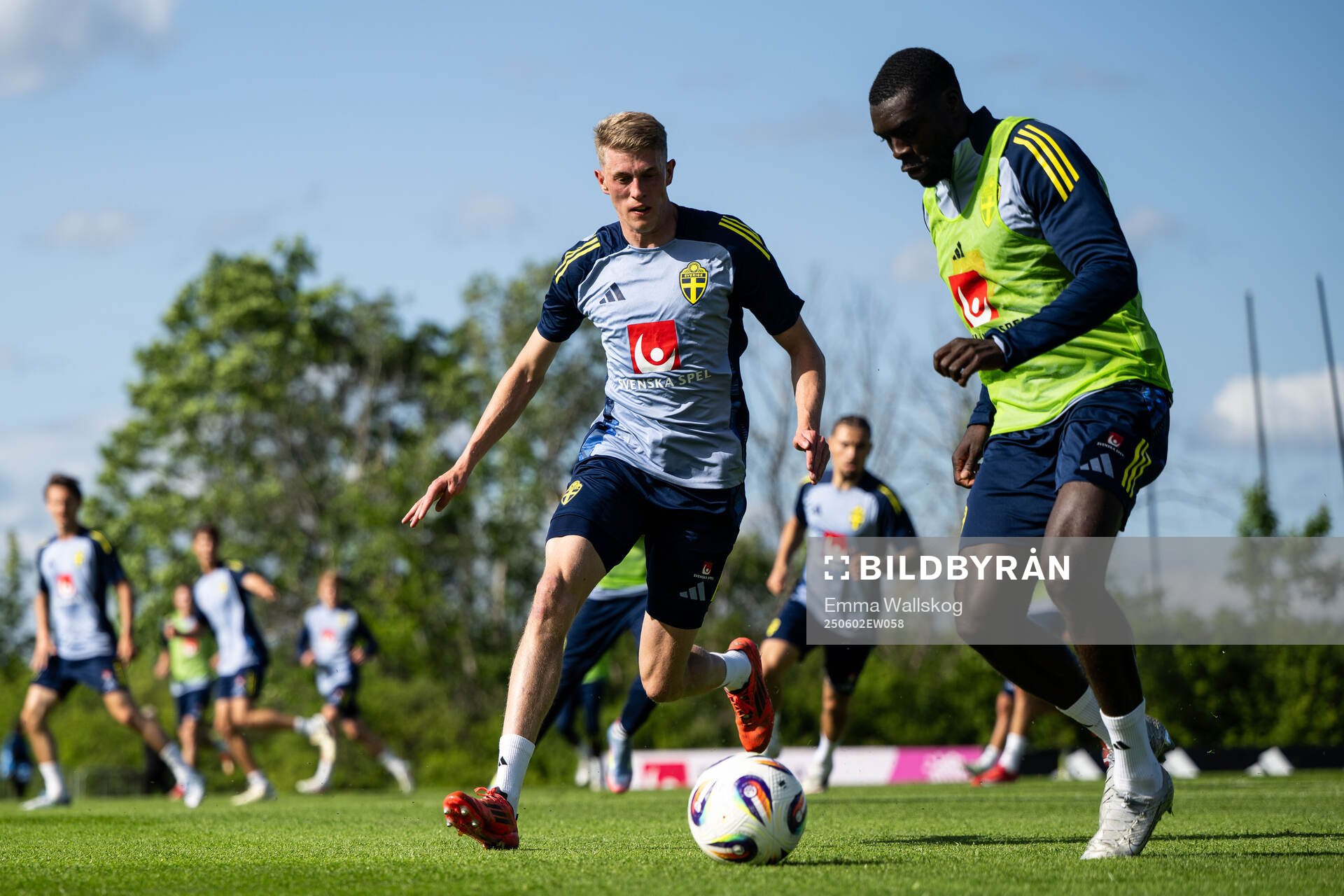 Alexander Bernhardsson and Ken Sema of the Swedish men's