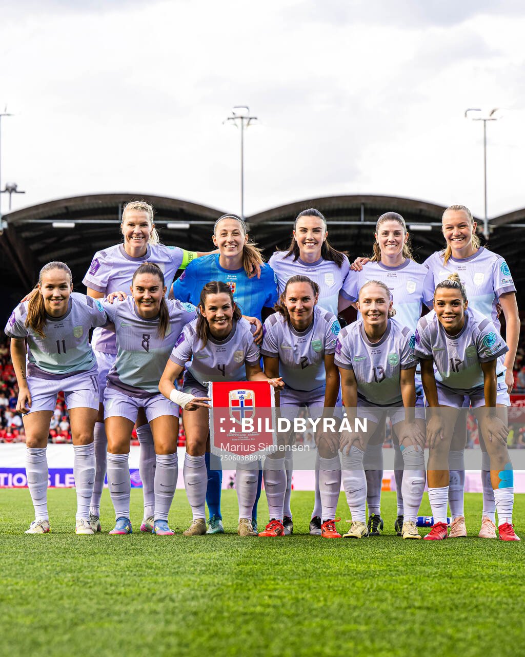 The starting eleven of Norway, from the top left; Ada