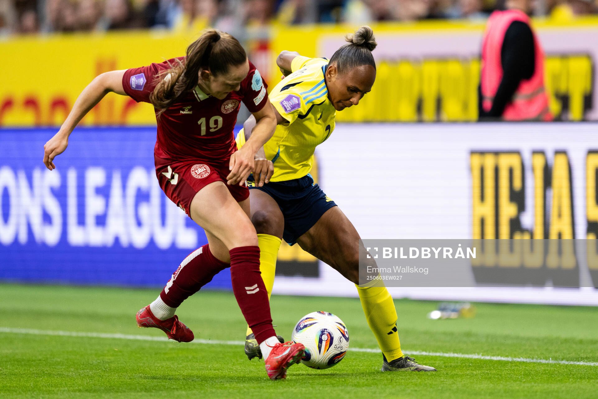 Janni Thomsen of Denmark and Madelen Janogy of Sweden