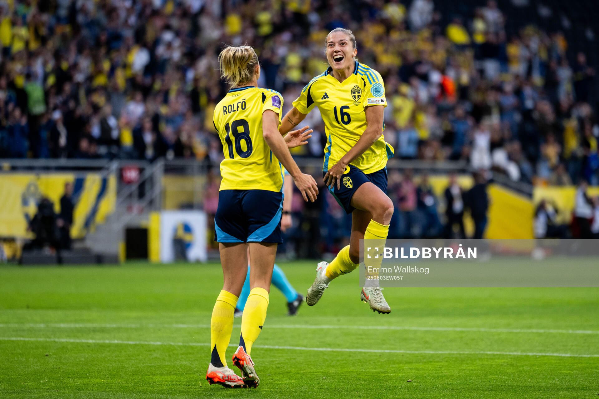 Filippa Angeldahl of Sweden celebrates with Fridolina Rolfö