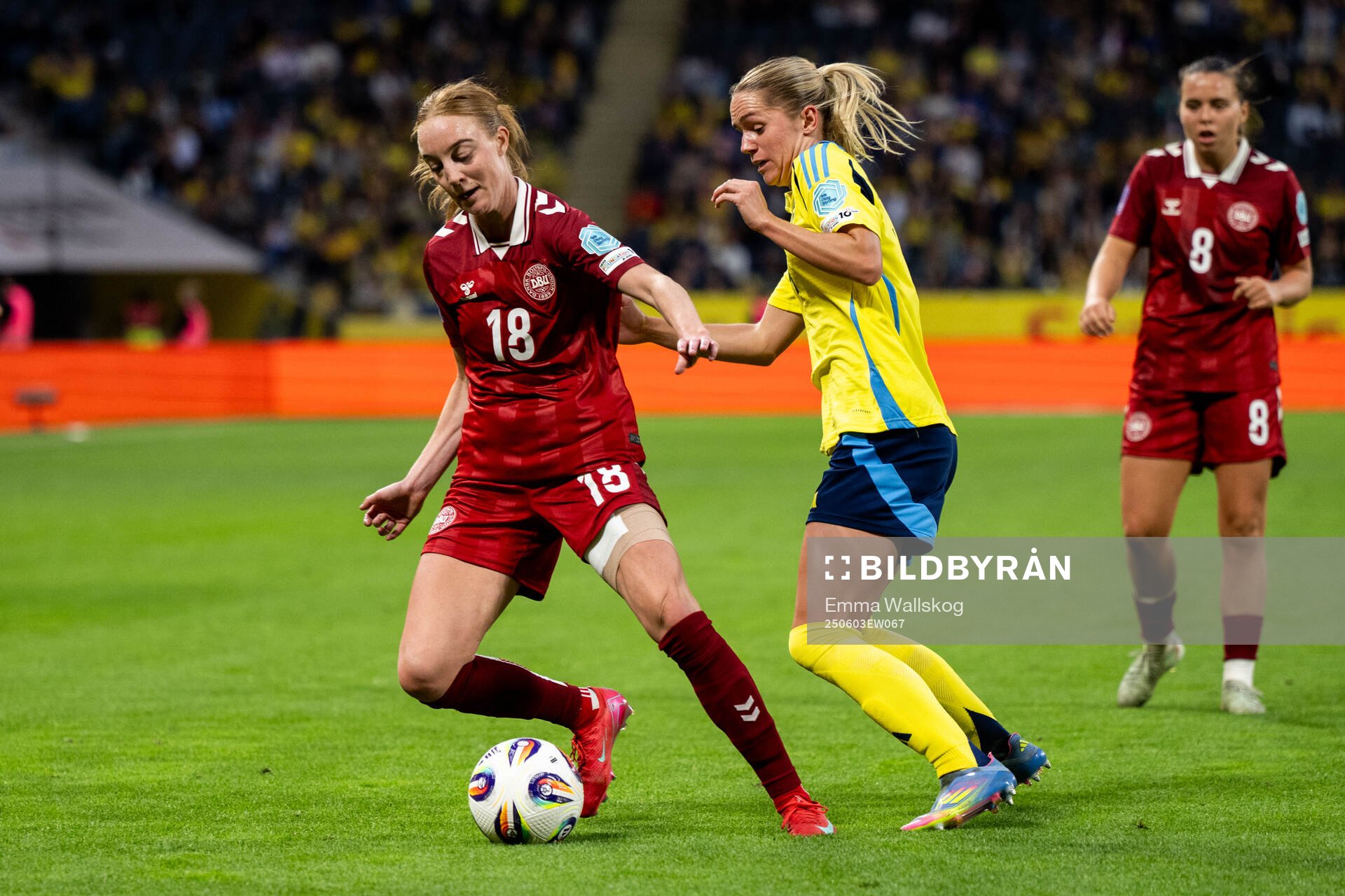 Sara Holmgaard of Denmark and Hanna Lundkvist of Sweden