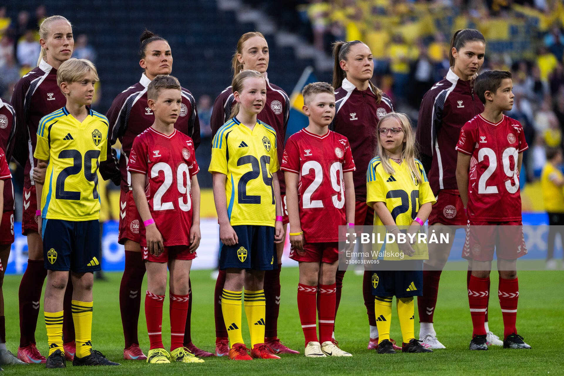 Amalie Vangsgaard, Katrine Veje, Sara Holmgaard, Janni