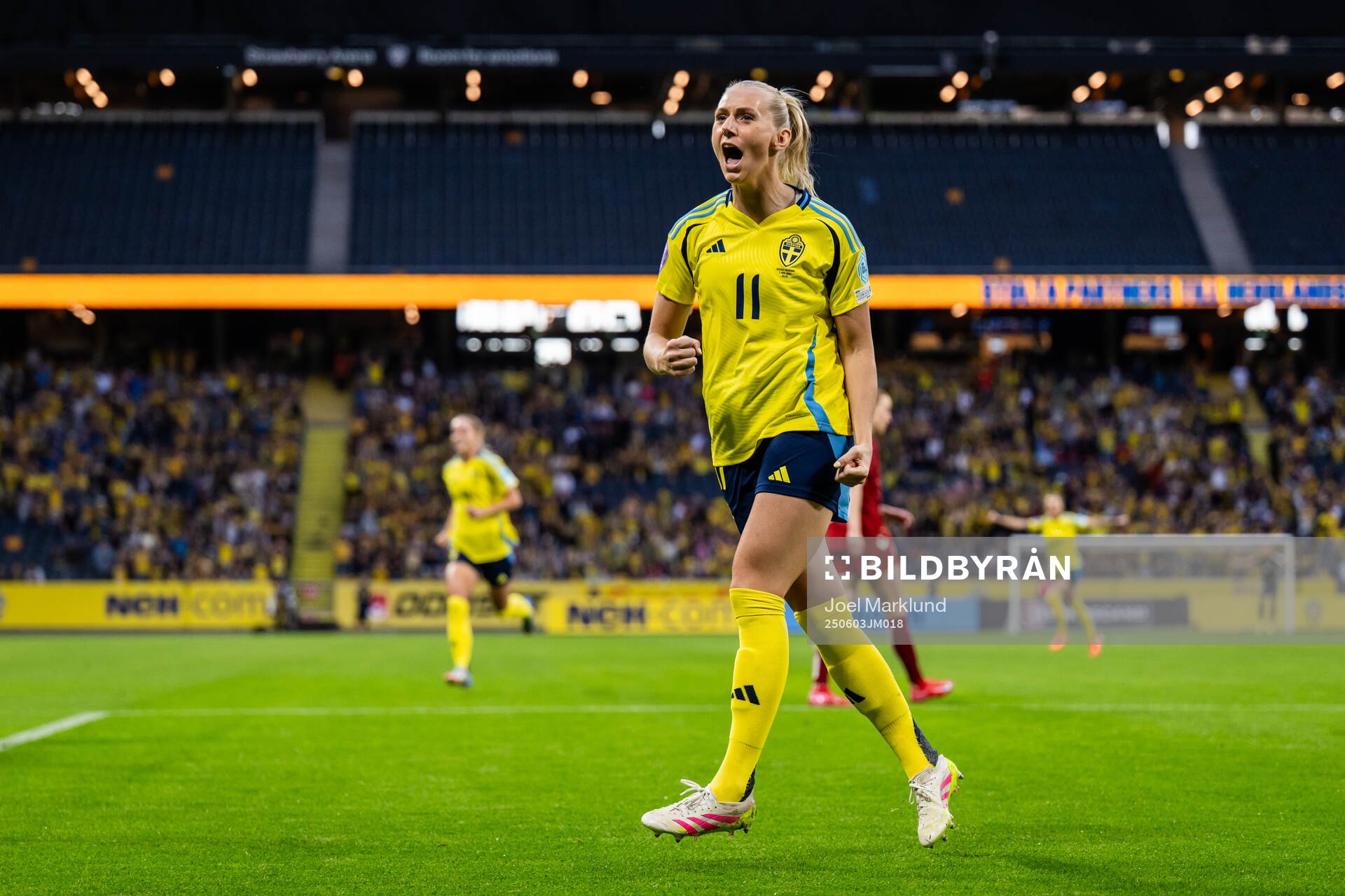 Stina Blackstenius of Sweden celebrates