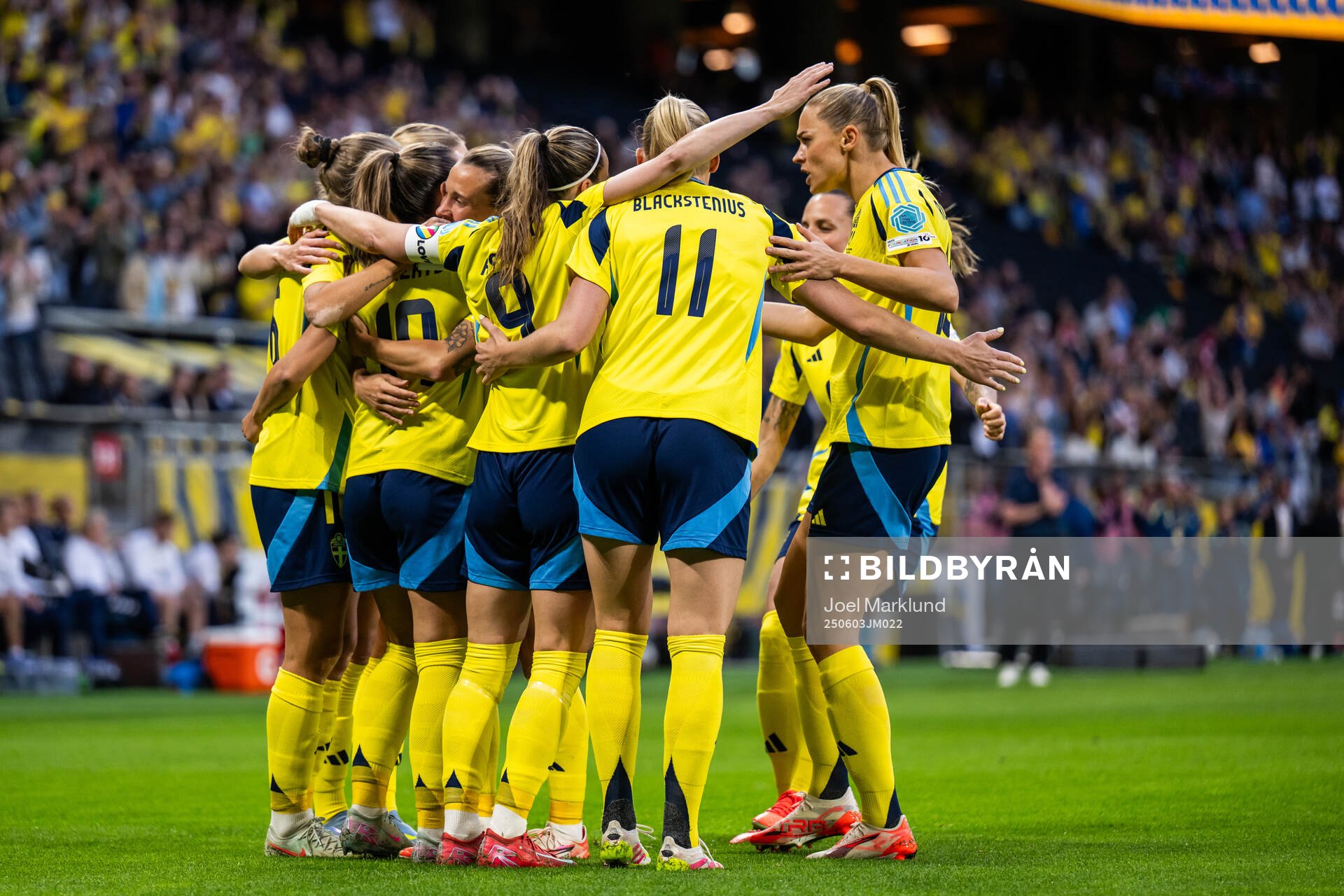 Johanna Rytting Kaneryd of Sweden celebrates with team mates