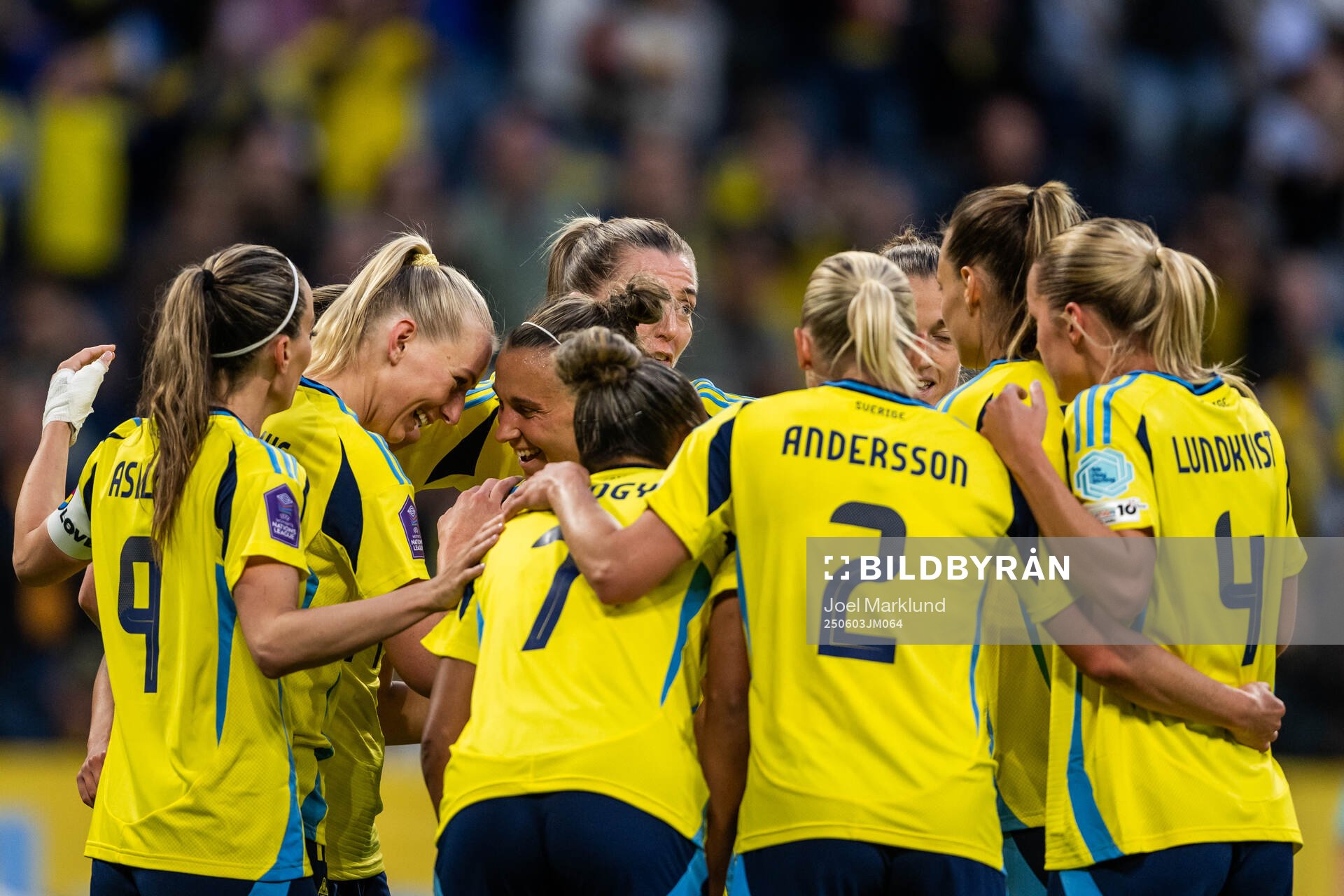 Stina Blackstenius of Sweden celebrates with team mates