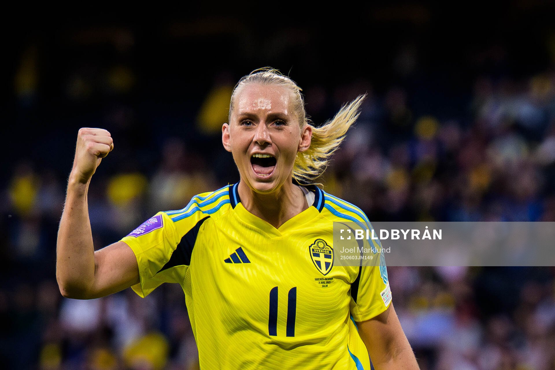 Stina Blackstenius of Sweden celebrates