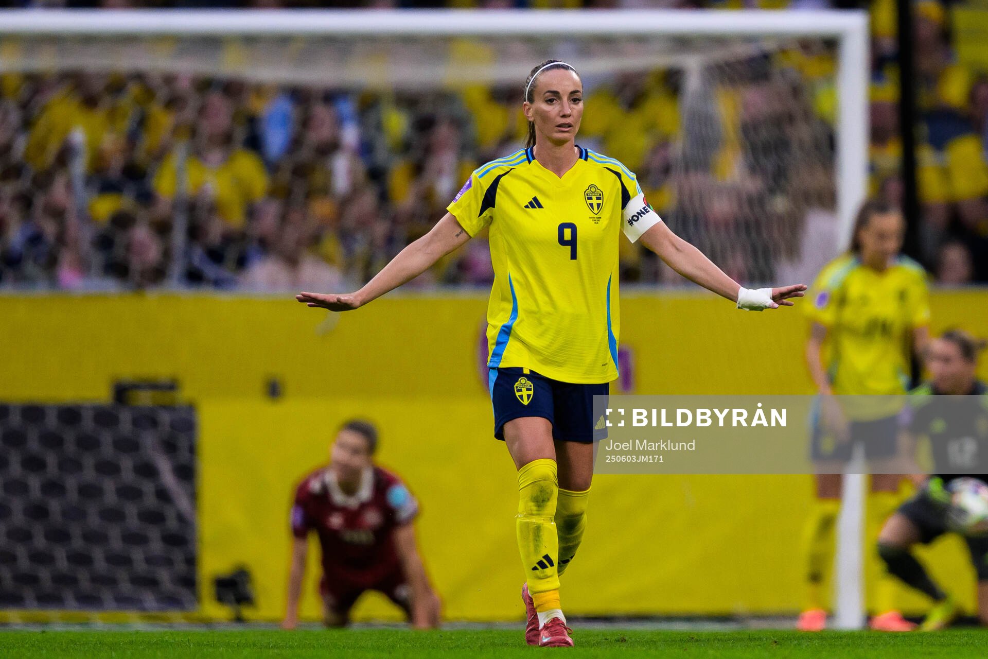 Kosovare Asllani of Sweden