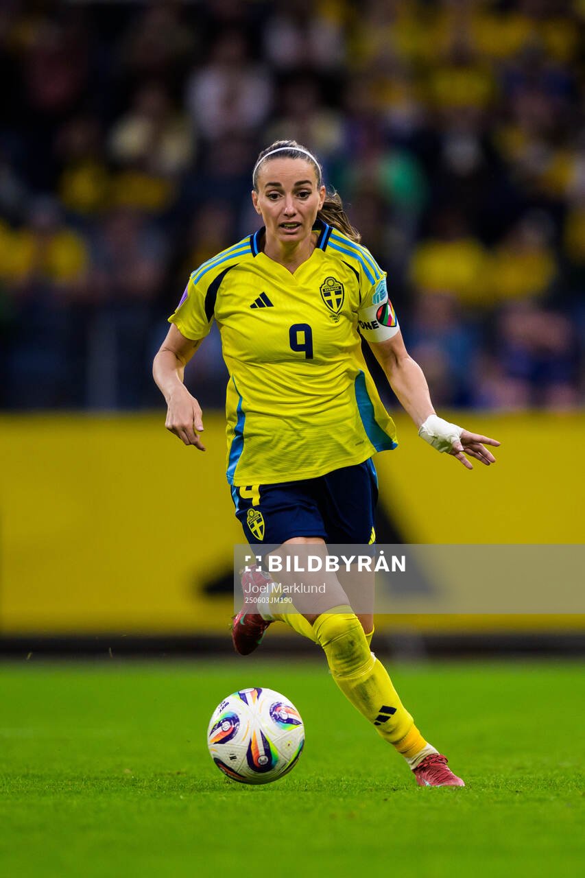 Kosovare Asllani of Sweden
