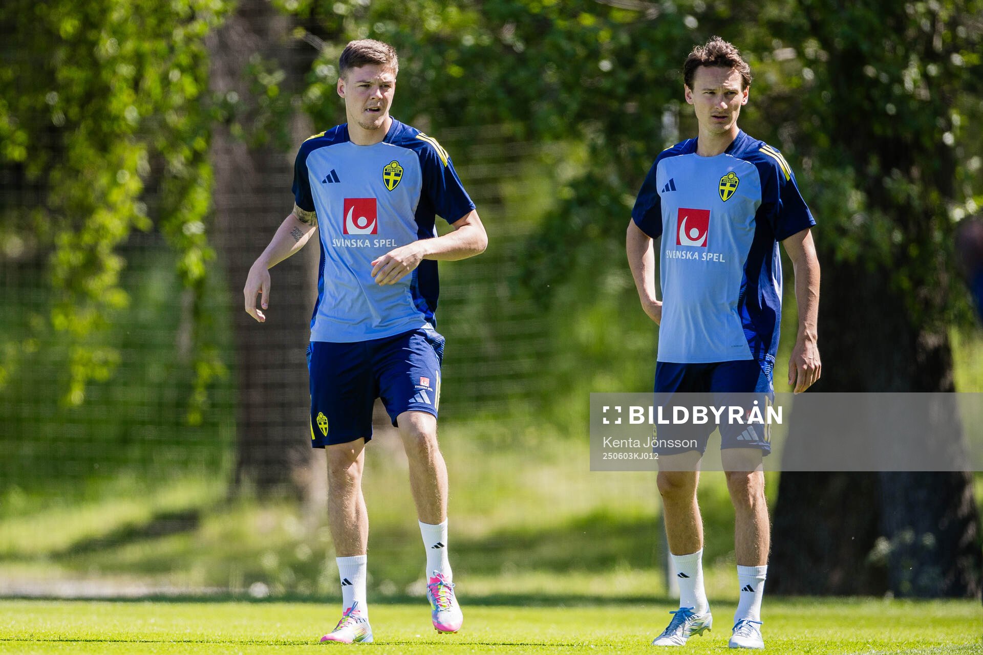 Emil Holm and Hjalmar Ekdal of the Swedish men's national