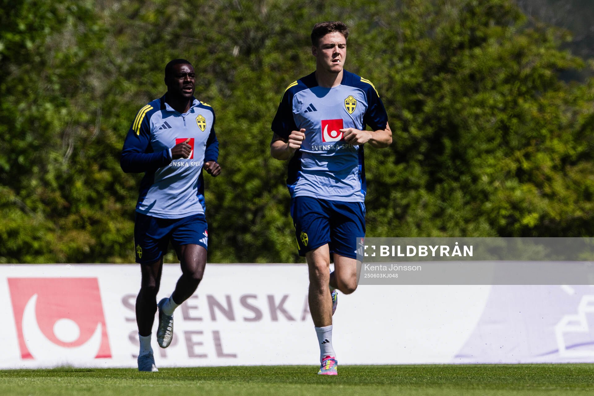 Ken Sema and Emil Holm of the Swedish men's national