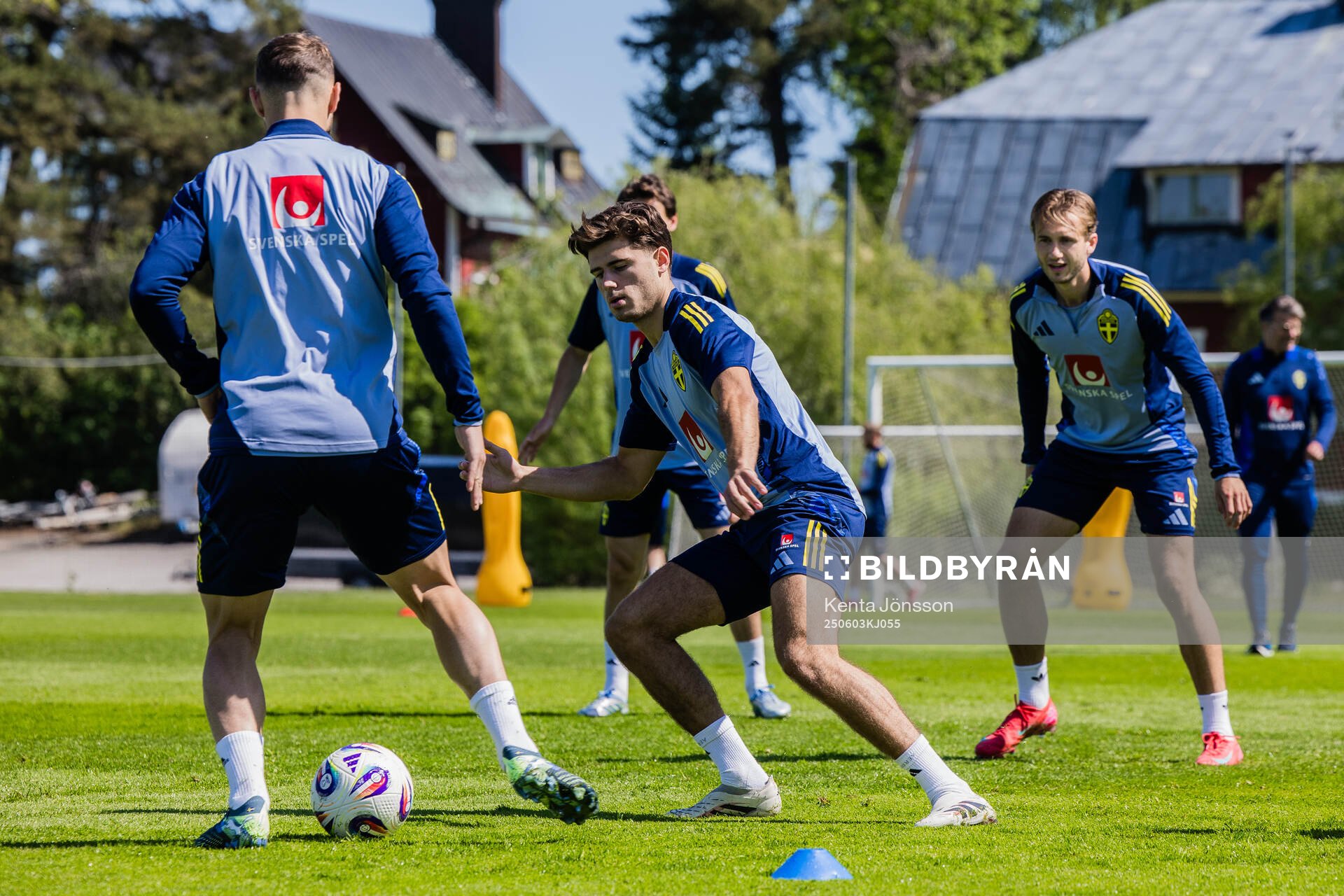 Besfort Zeneli and Benjamin Nygren of the Swedish men's