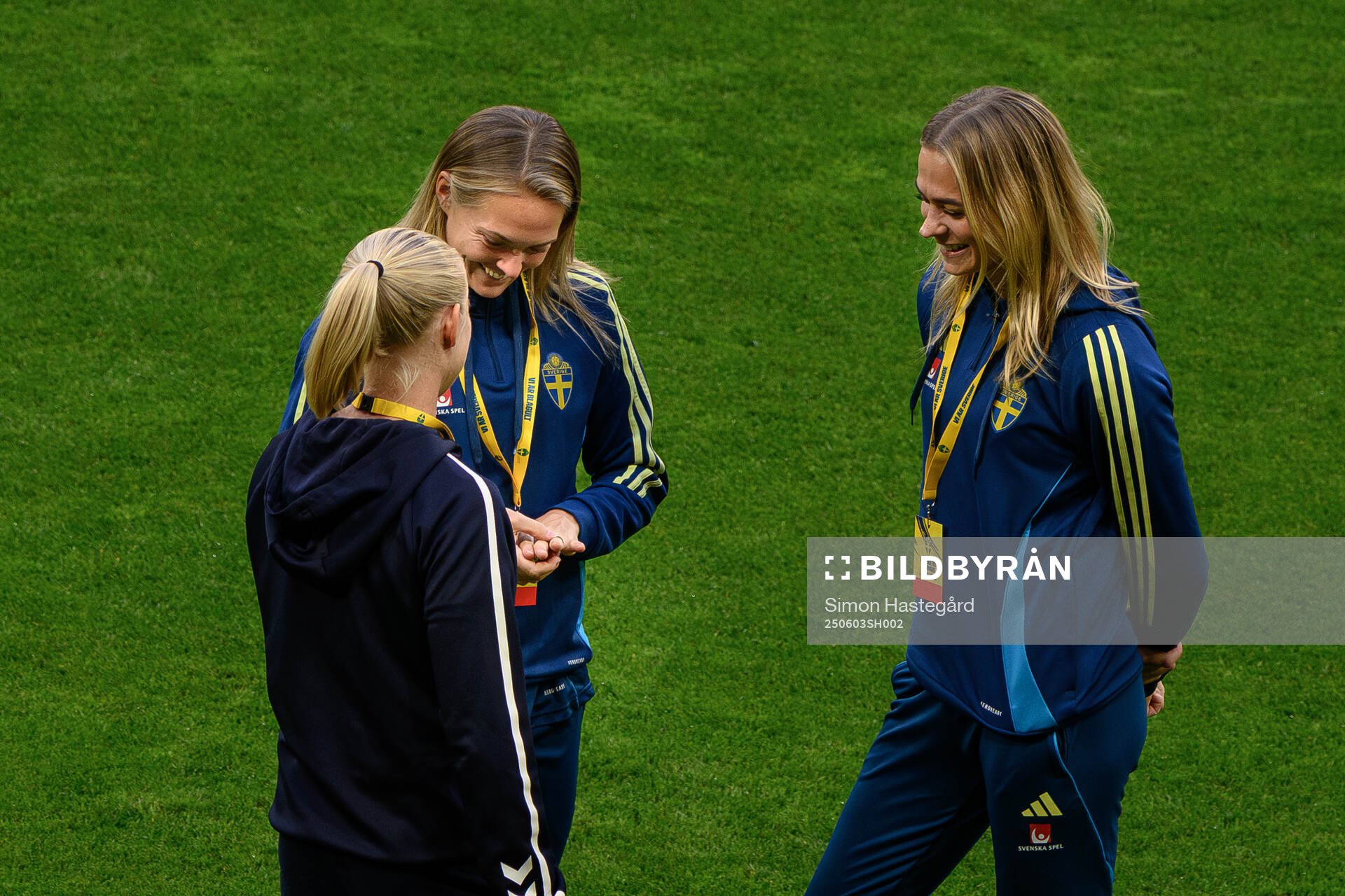 Magdalena Eriksson and Fridolina Rolfö of Sweden with