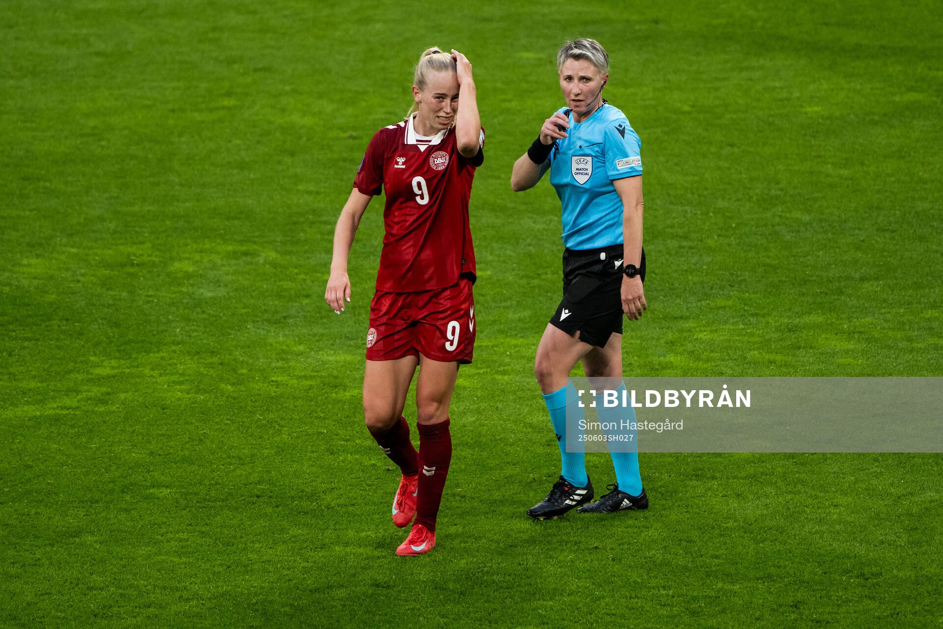 Amalie Vangsgaard of Denmark and referee Jana Adámková