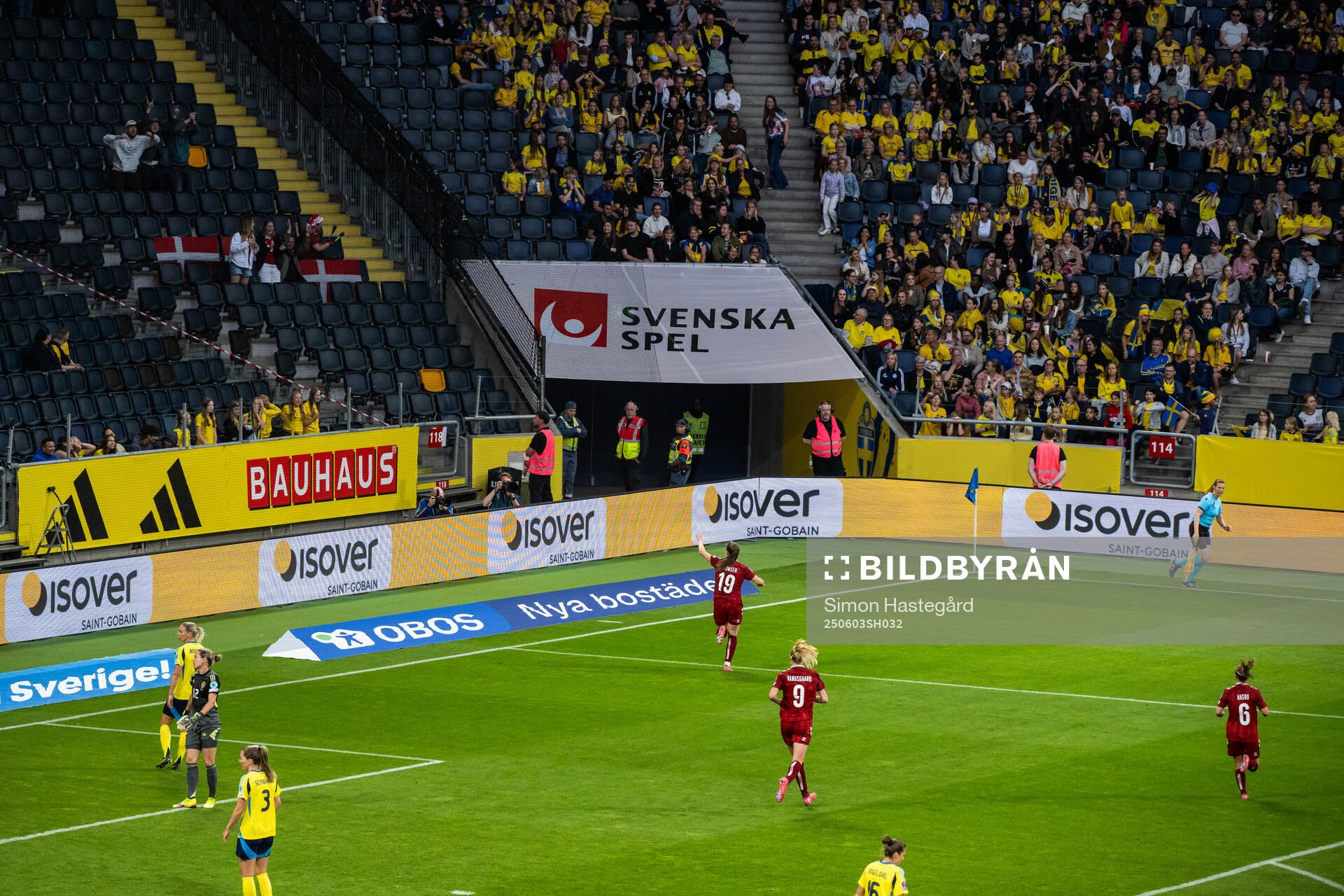 Janni Thomsen of Denmark celebrates
