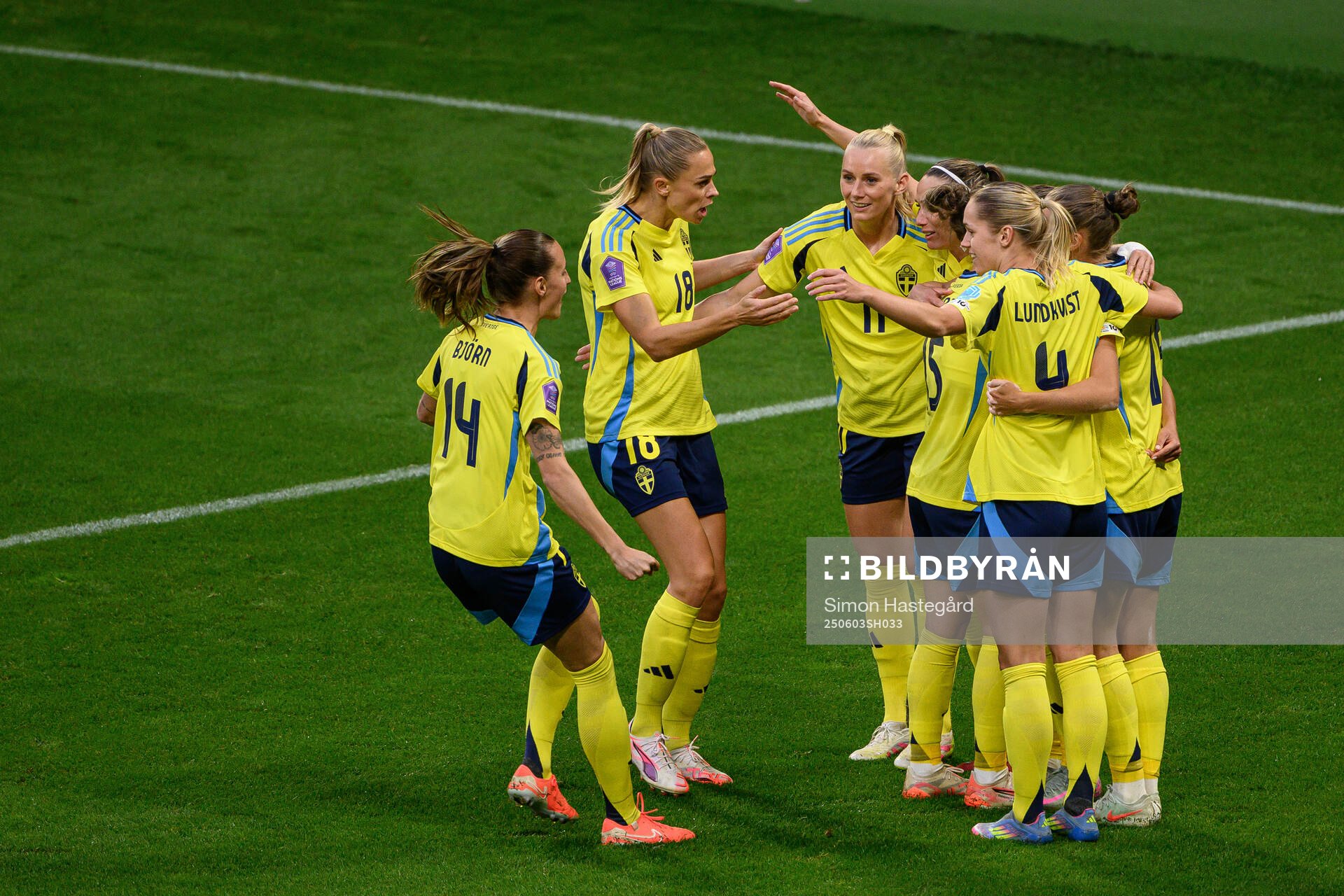 Nathalie Björn , Fridolina Rolfö and Stina Blackstenius
