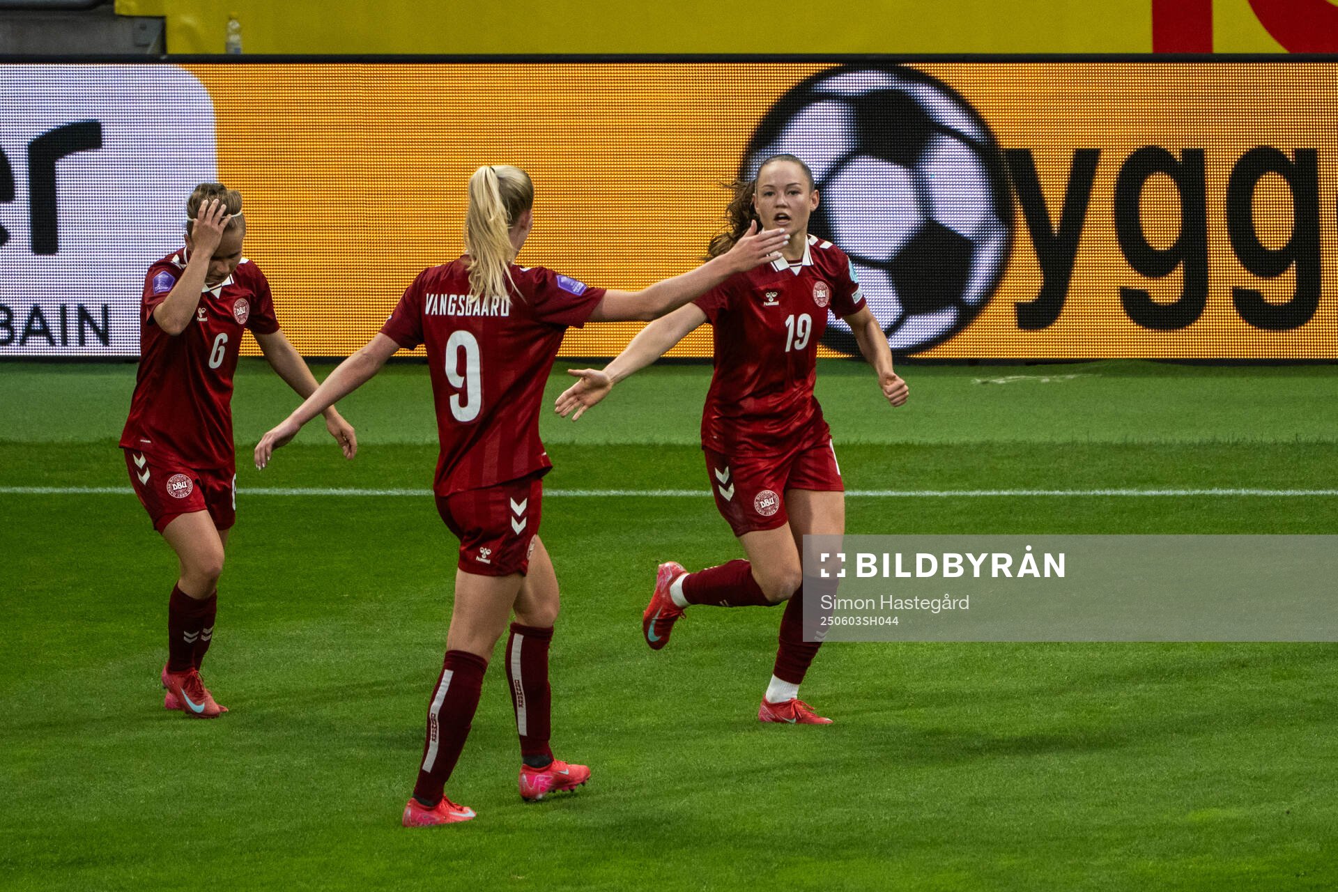 Janni Thomsen of Denmark celebrates