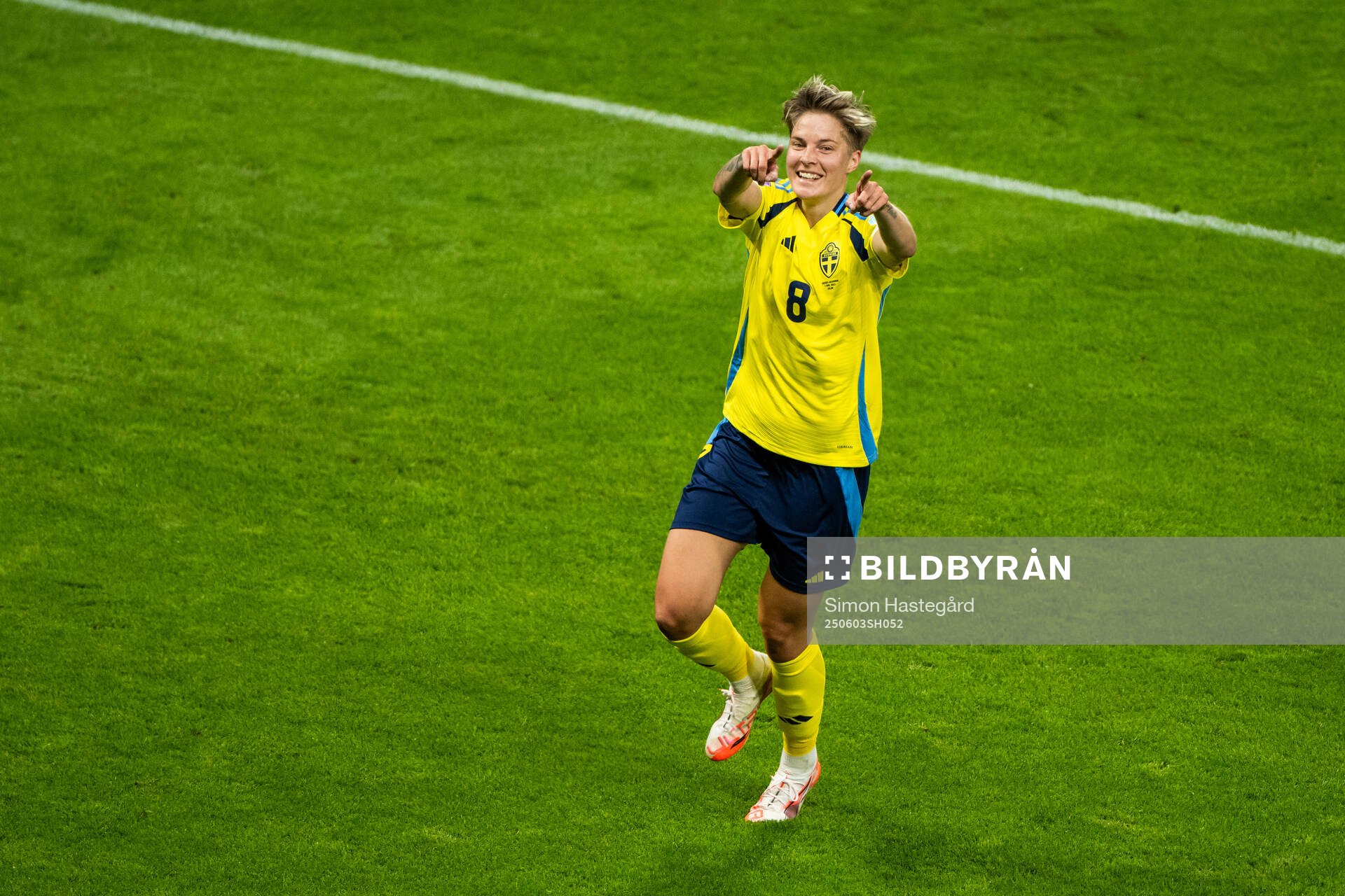 Lina Hurtig and Madelen Janogy of Sweden celebrate