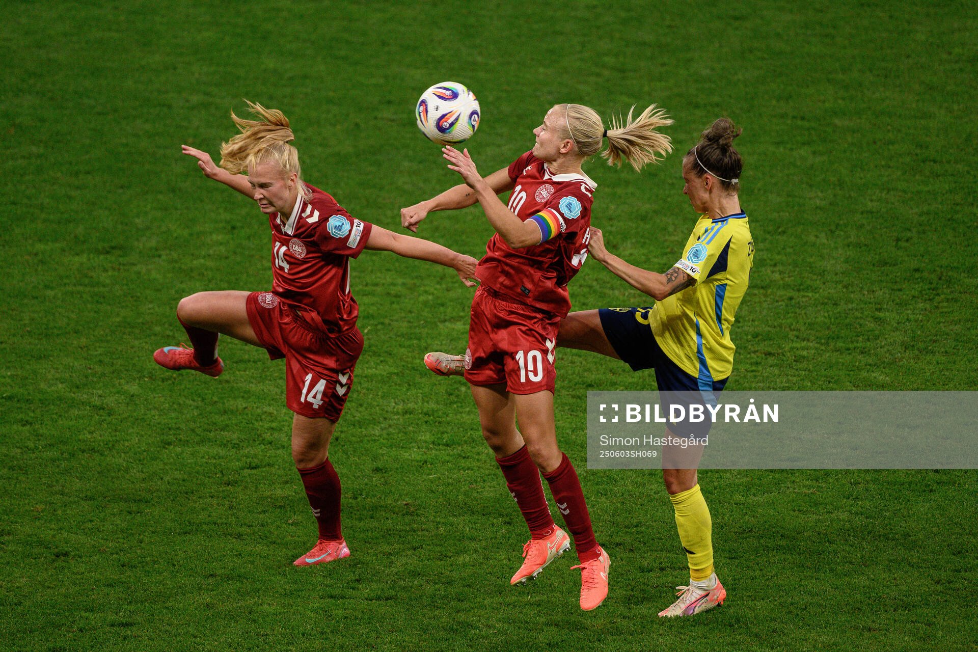 Julia Zigiotti Olme of Sweden against Sofie Bredgaard and