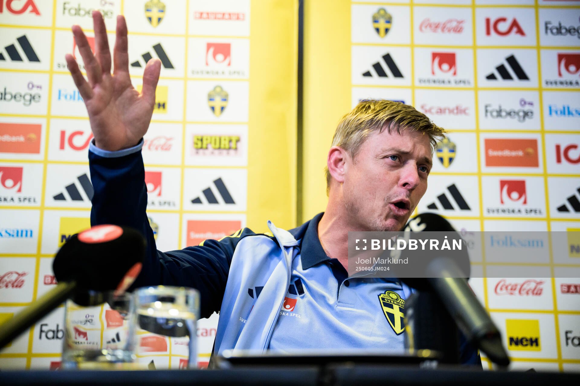 Head coach Jon Dahl Tomasson of the Swedish national