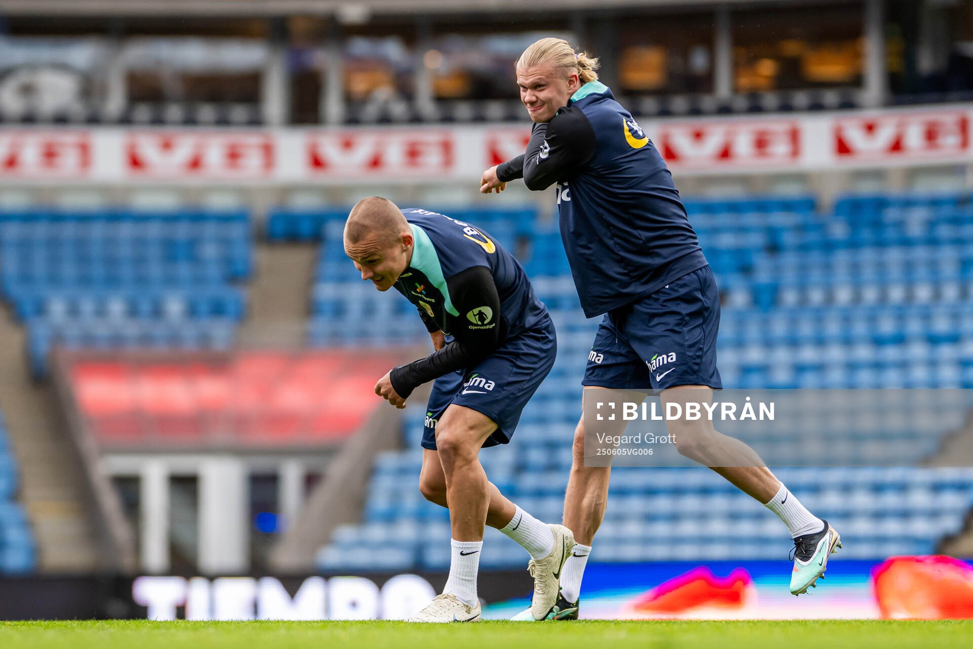 Leo Østigård and Erling Braut Haaland of the Norwegian