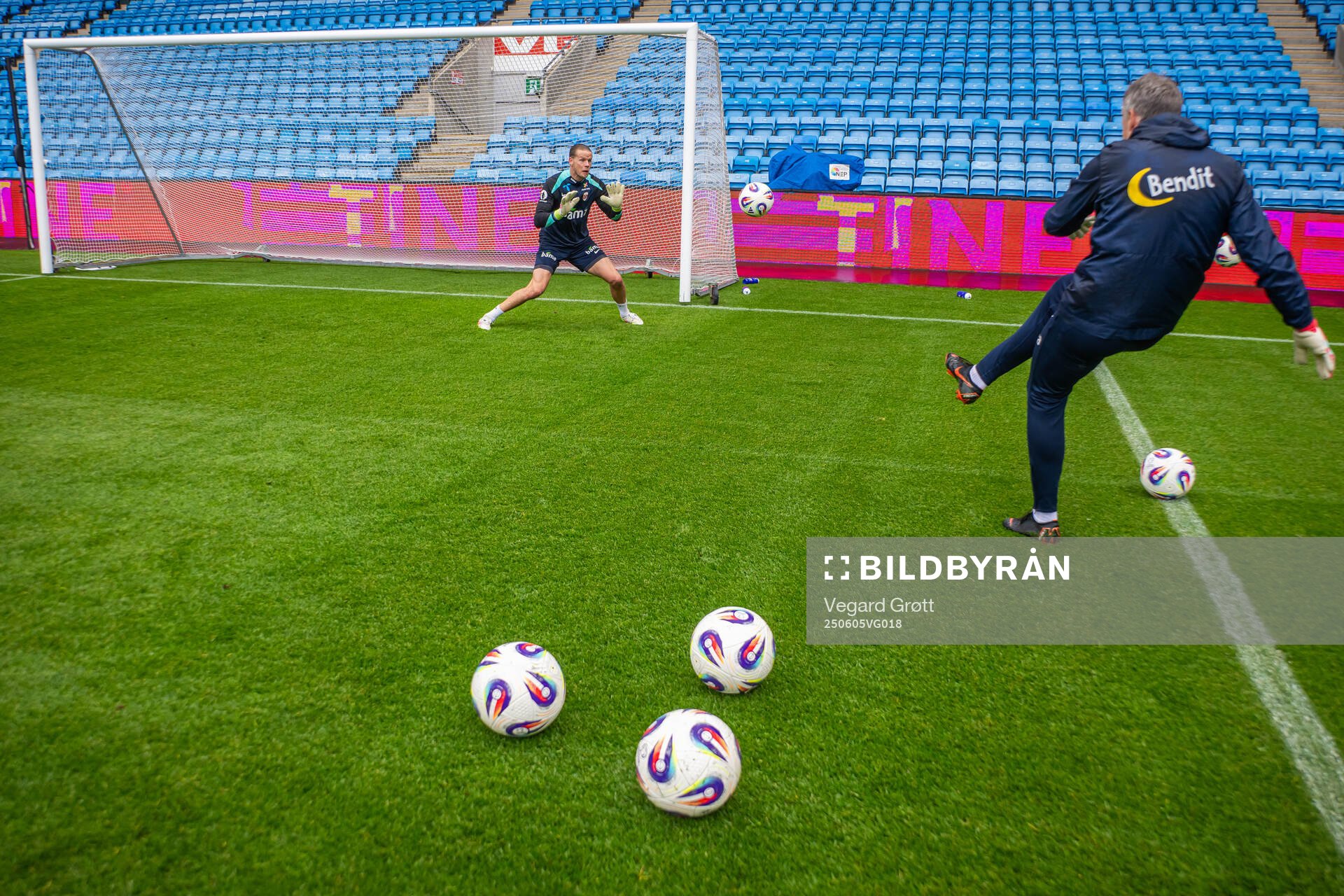 Goalkeeper Ørjan Håskjold Nyland and goalkeeper coach