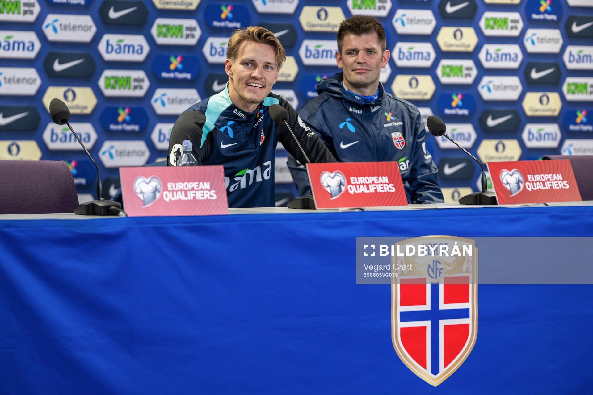 Martin Ødegaard and press officer Morten Morisbak