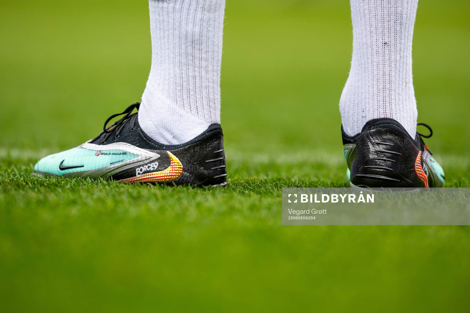 The Nike Force 9 football shoes of Erling Braut Haaland of