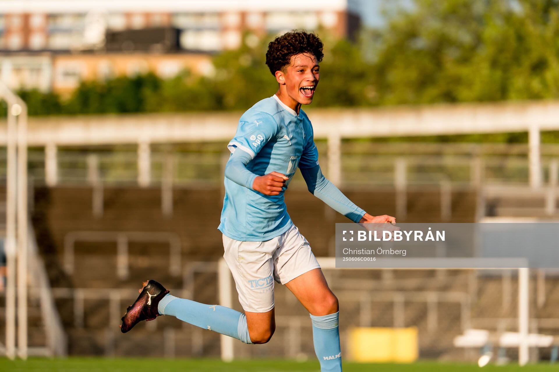 Malmö FFs Leon Da Silva jublar