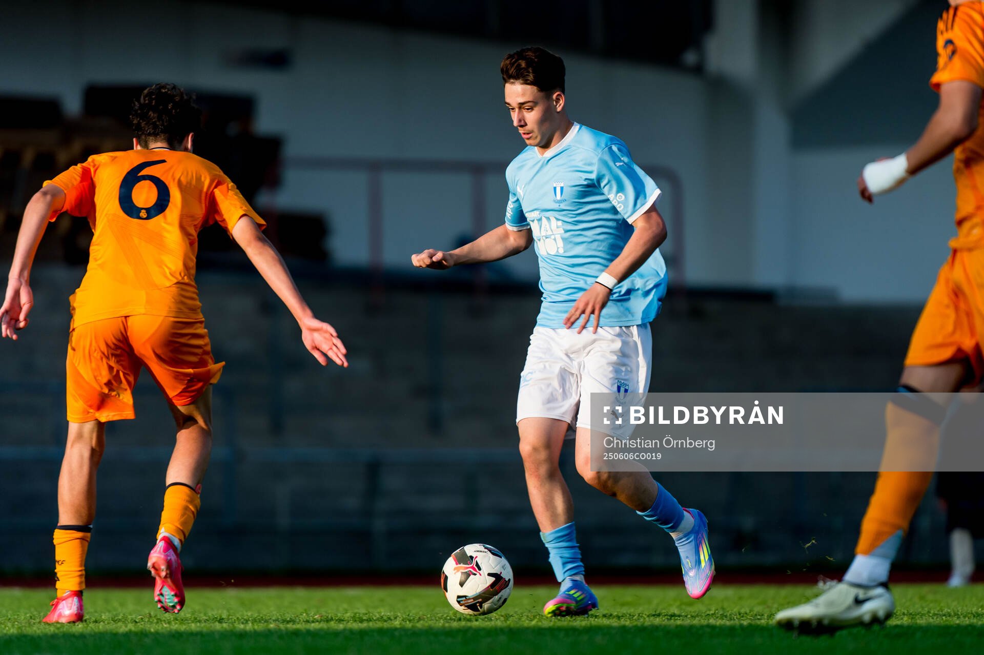 Malmö FFs Daniel Dragicevic och Real Madrids Victor Manuel