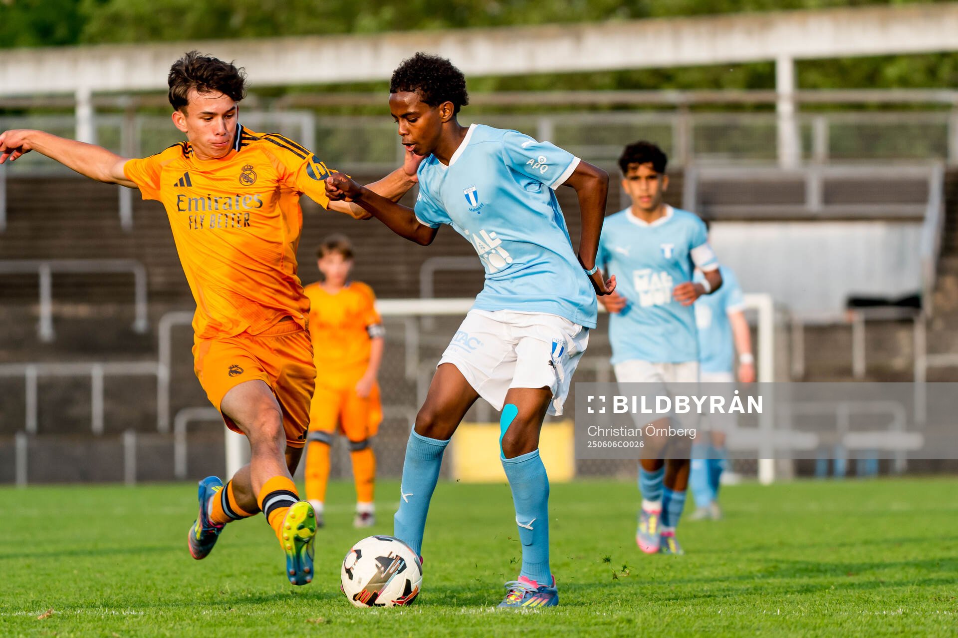 Real Madrids Aitor Gandia Angulo och Malmö FFs Sakariya