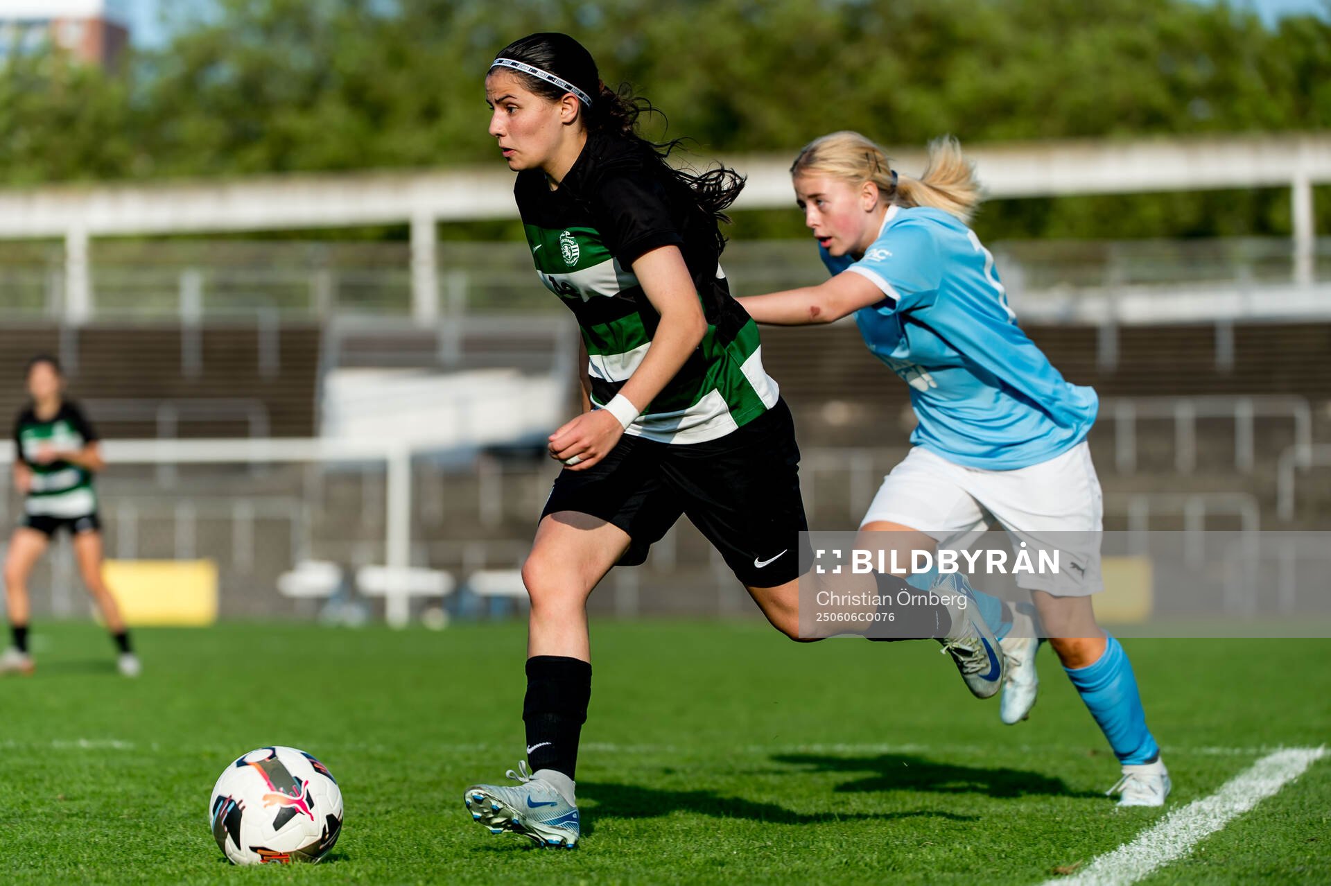 Sporting CPs Constanca Coelho och Malmö FFs Nicole Ekman