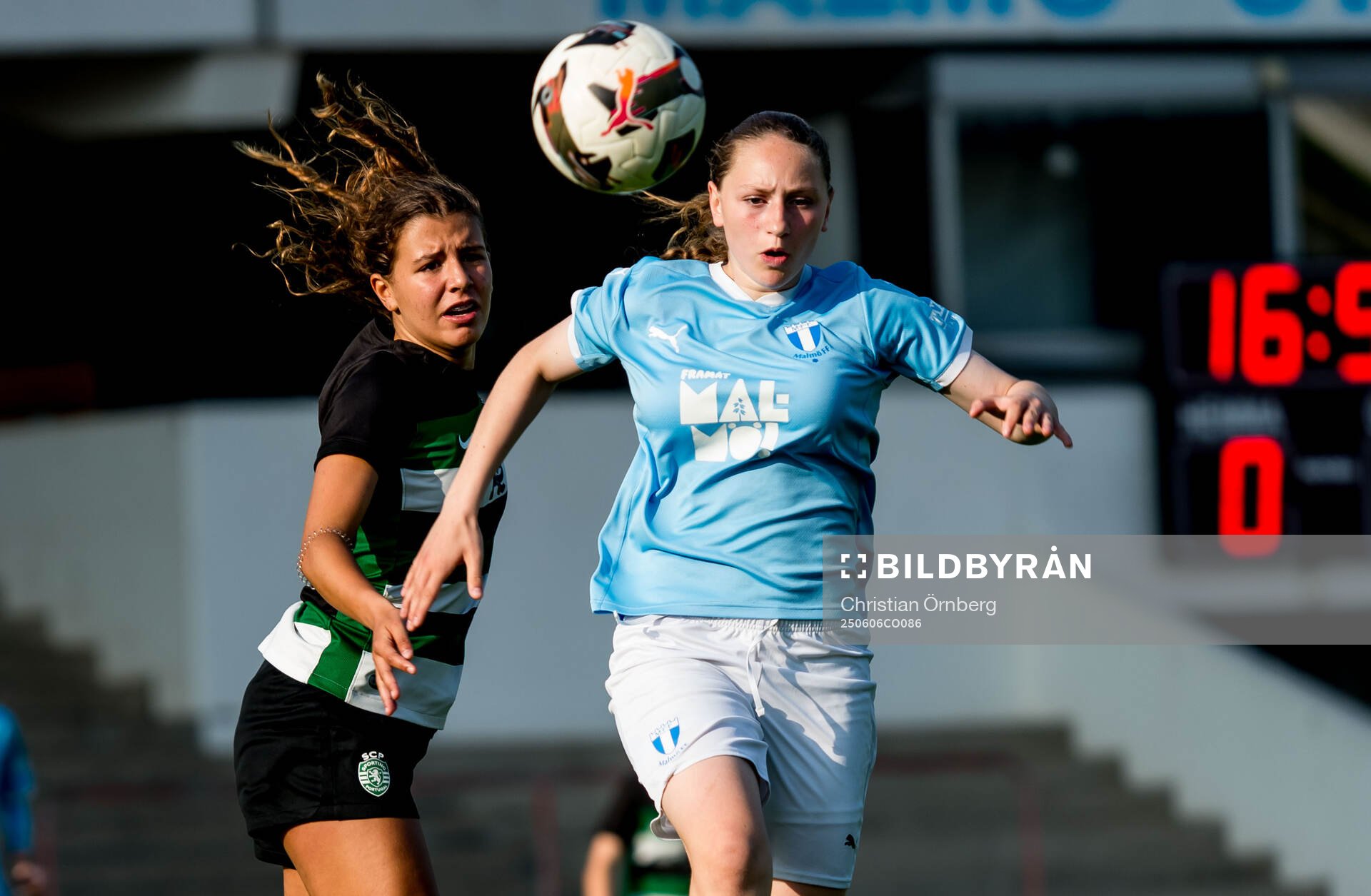 Sporting CPs Maria Alves och Malmö FFs Leonora Ferizi
