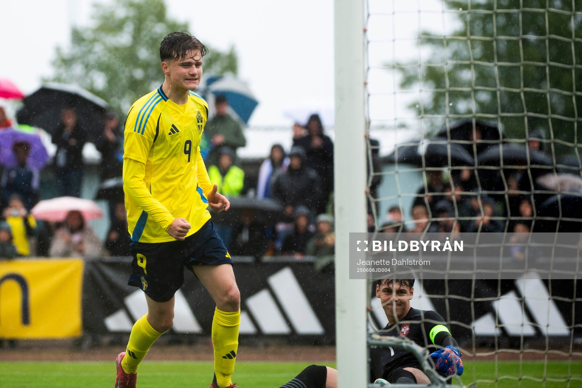 Sveriges Åke Andersson jublar