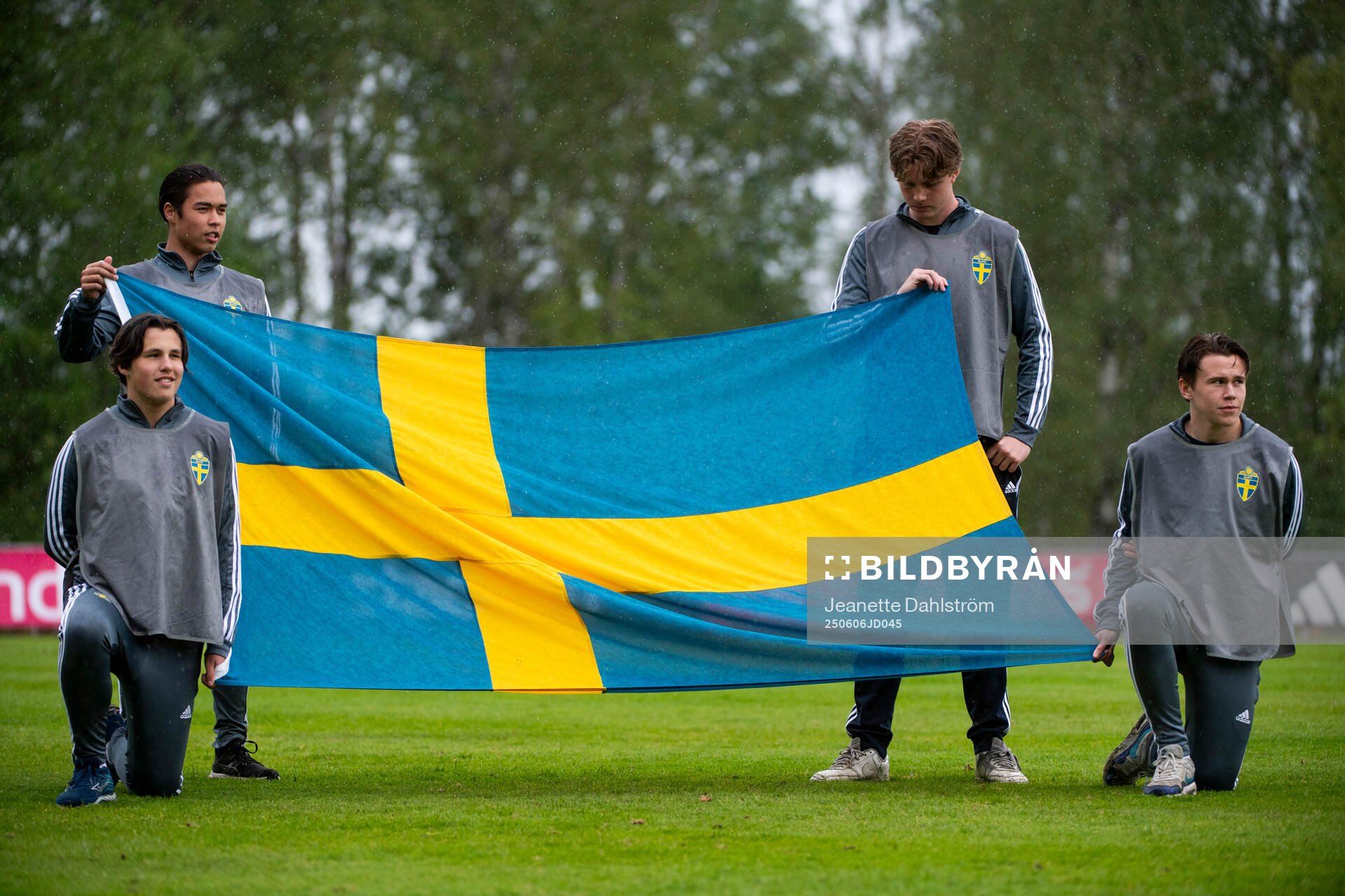 inför P18-landskampen i fotboll mellan Sweden och Serbien