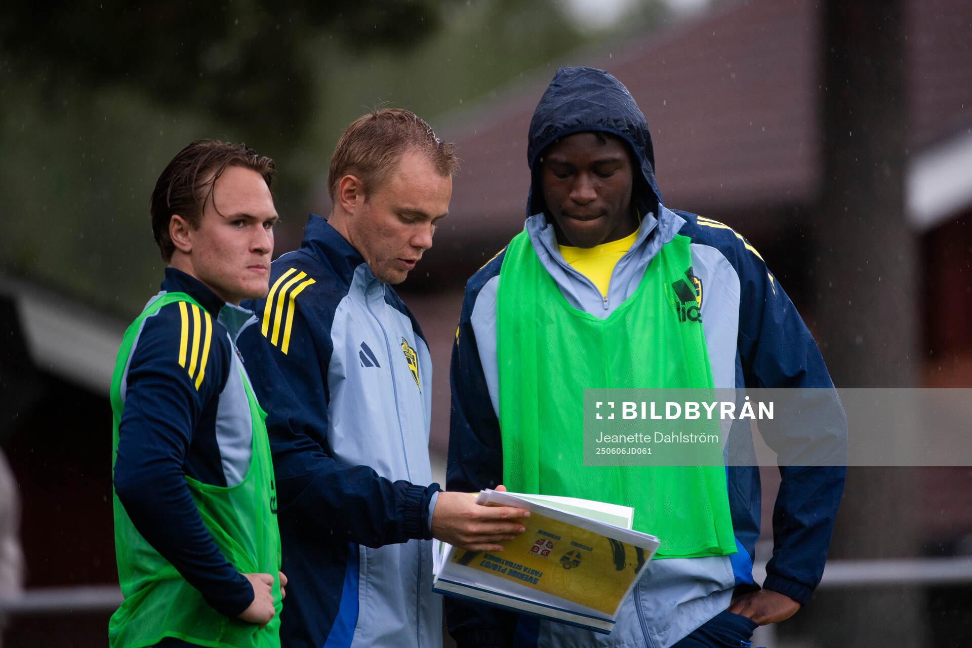 under P18-landskampen i fotboll mellan Sweden och Serbien